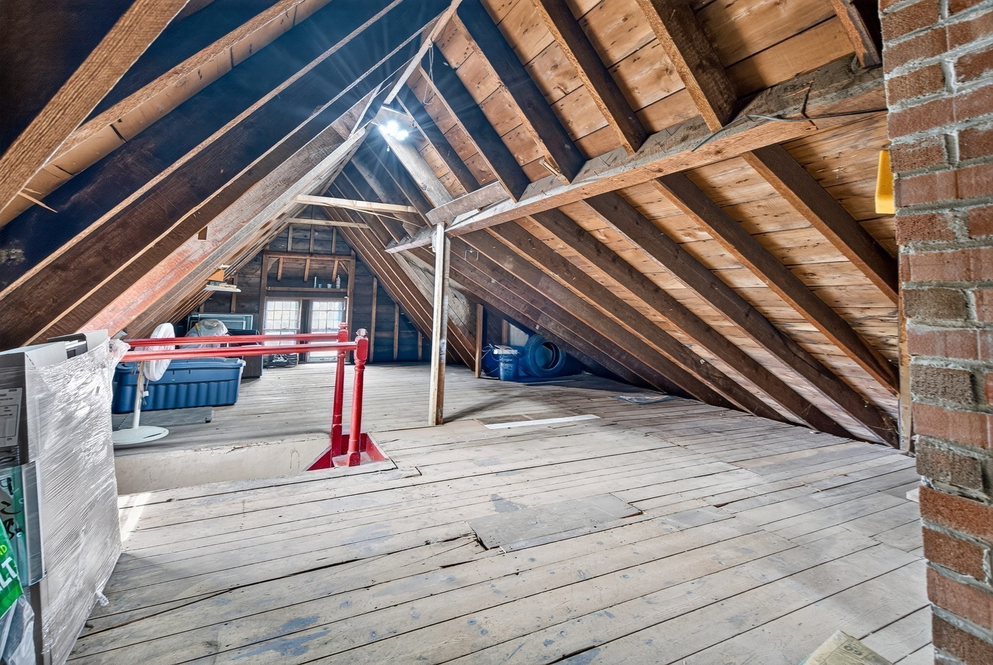 main property photo 28