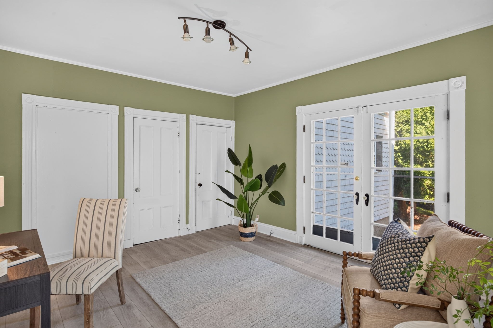 main property photo 18