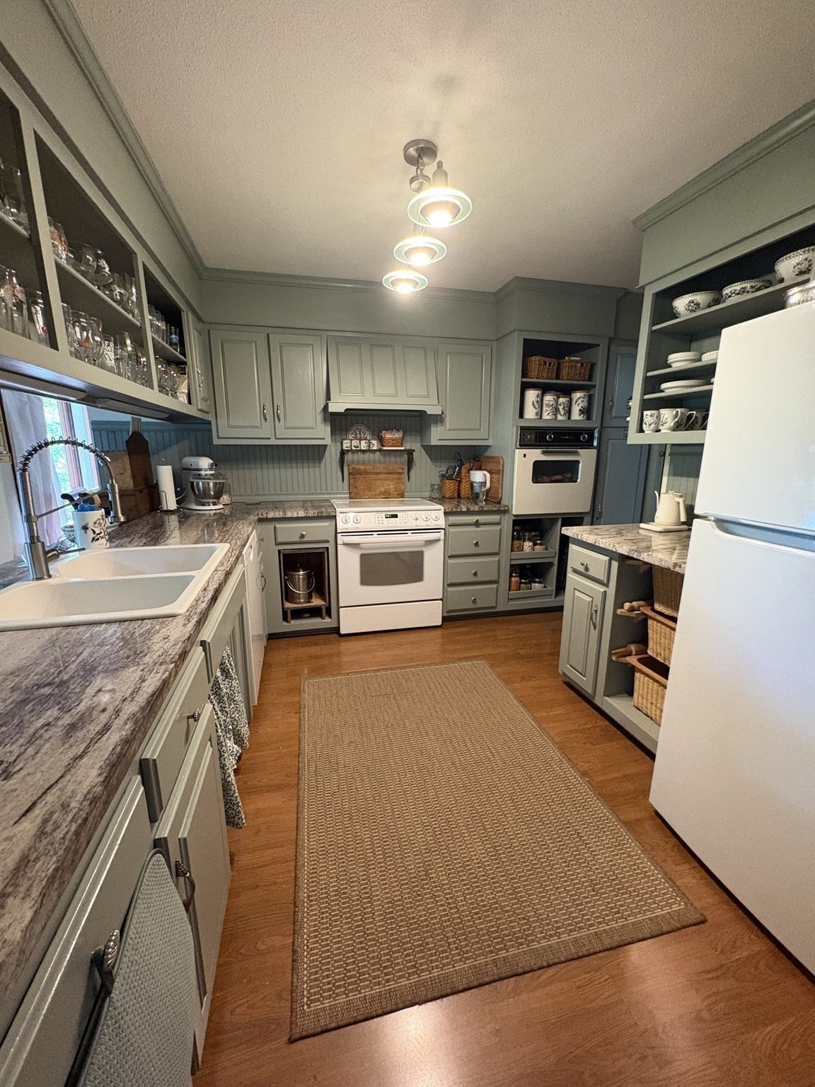 main property photo 6