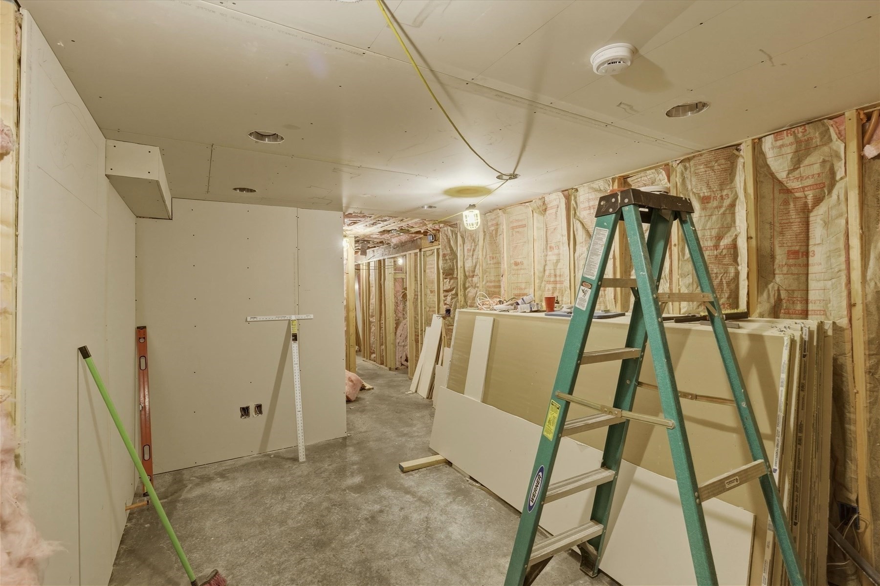 main property photo 19