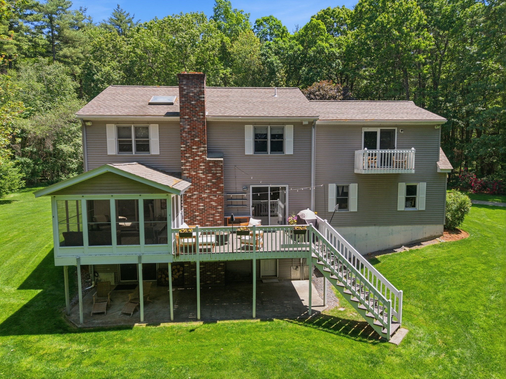 main property photo 17