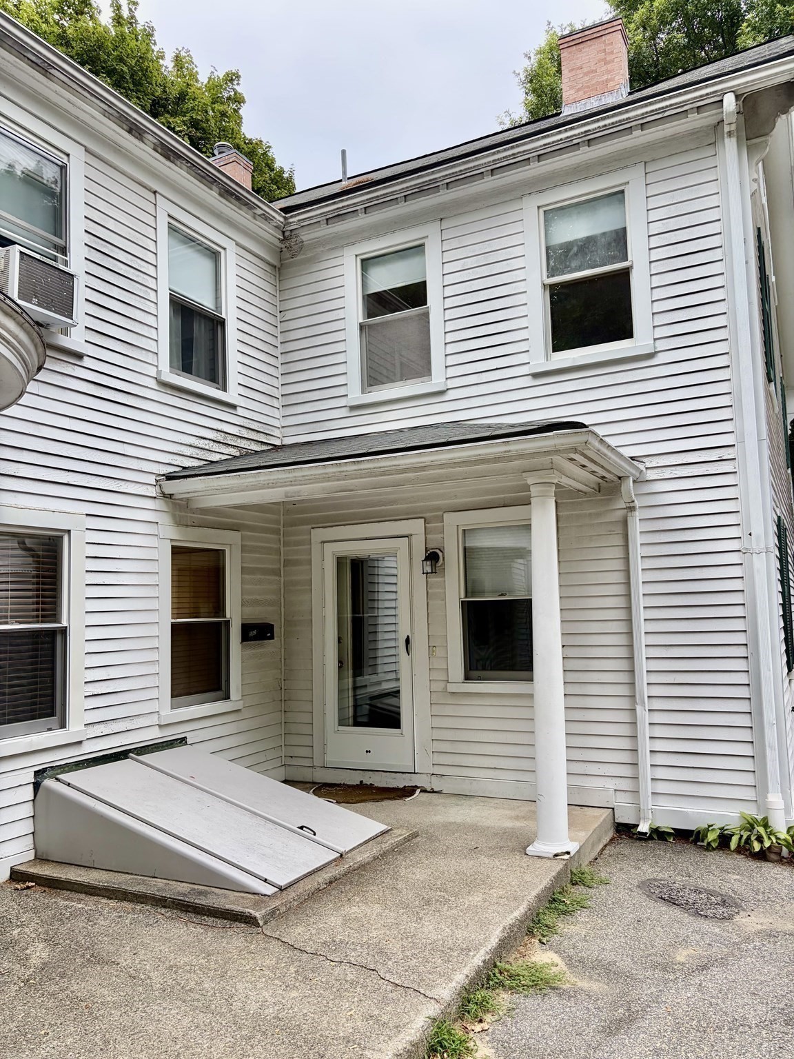 main property photo 11