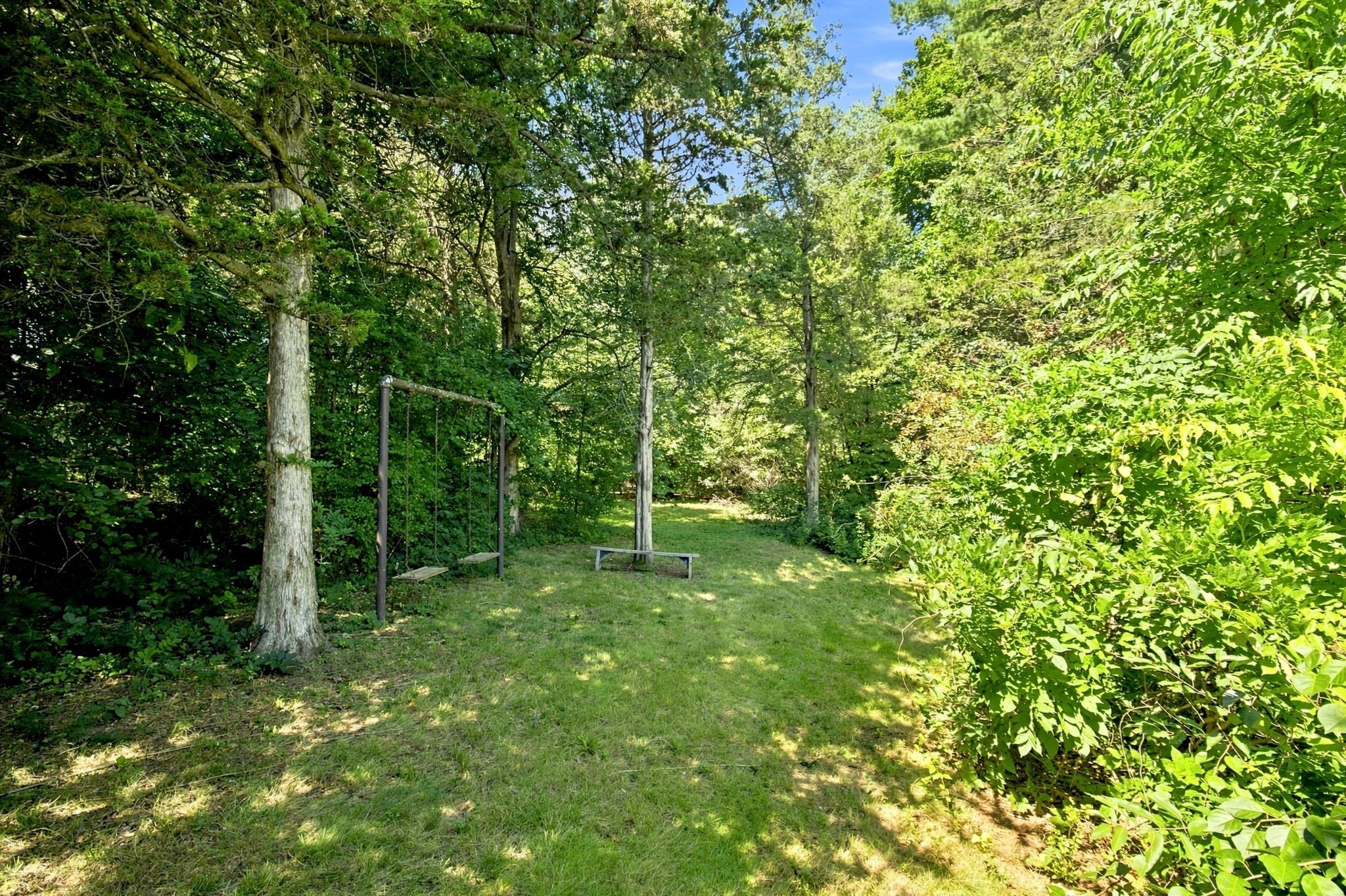 main property photo 28