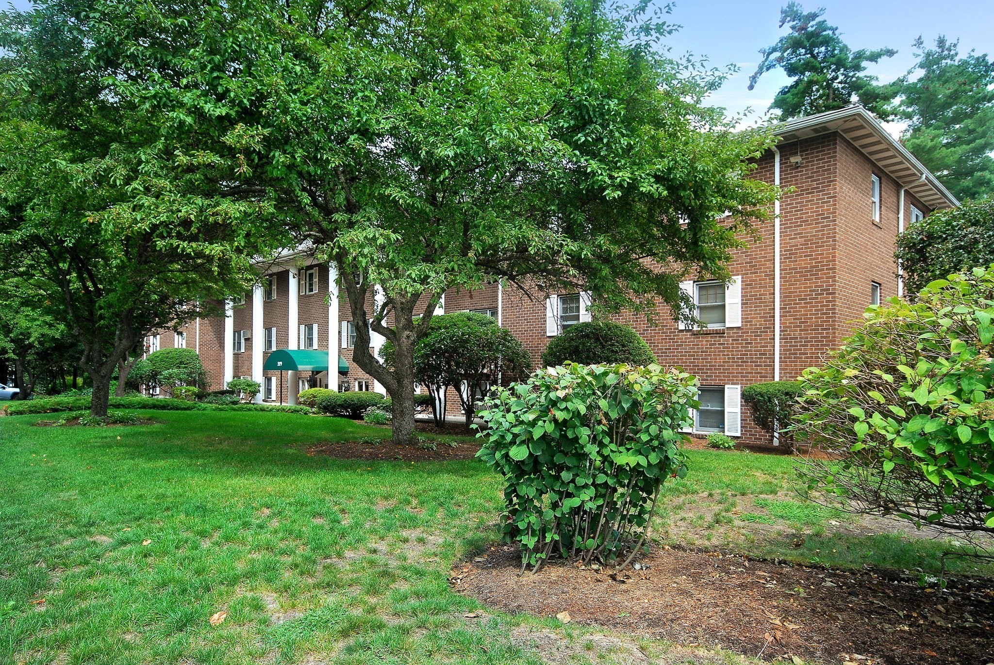 main property photo 12