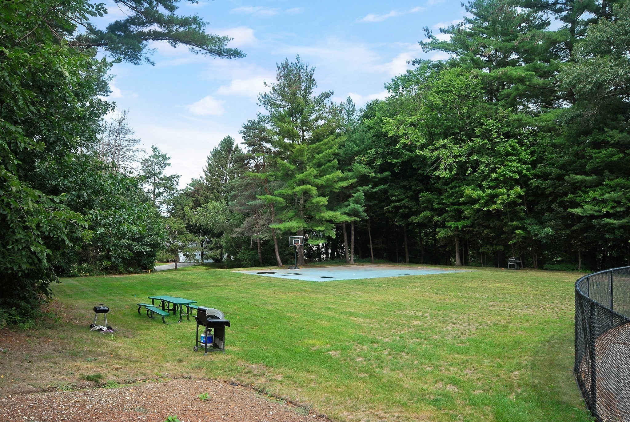 main property photo 16