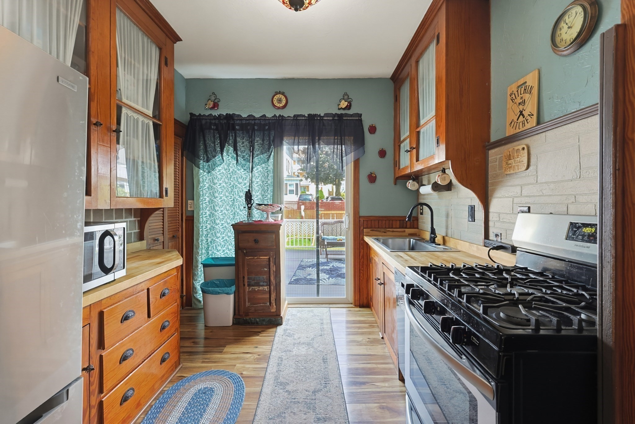 main property photo 4