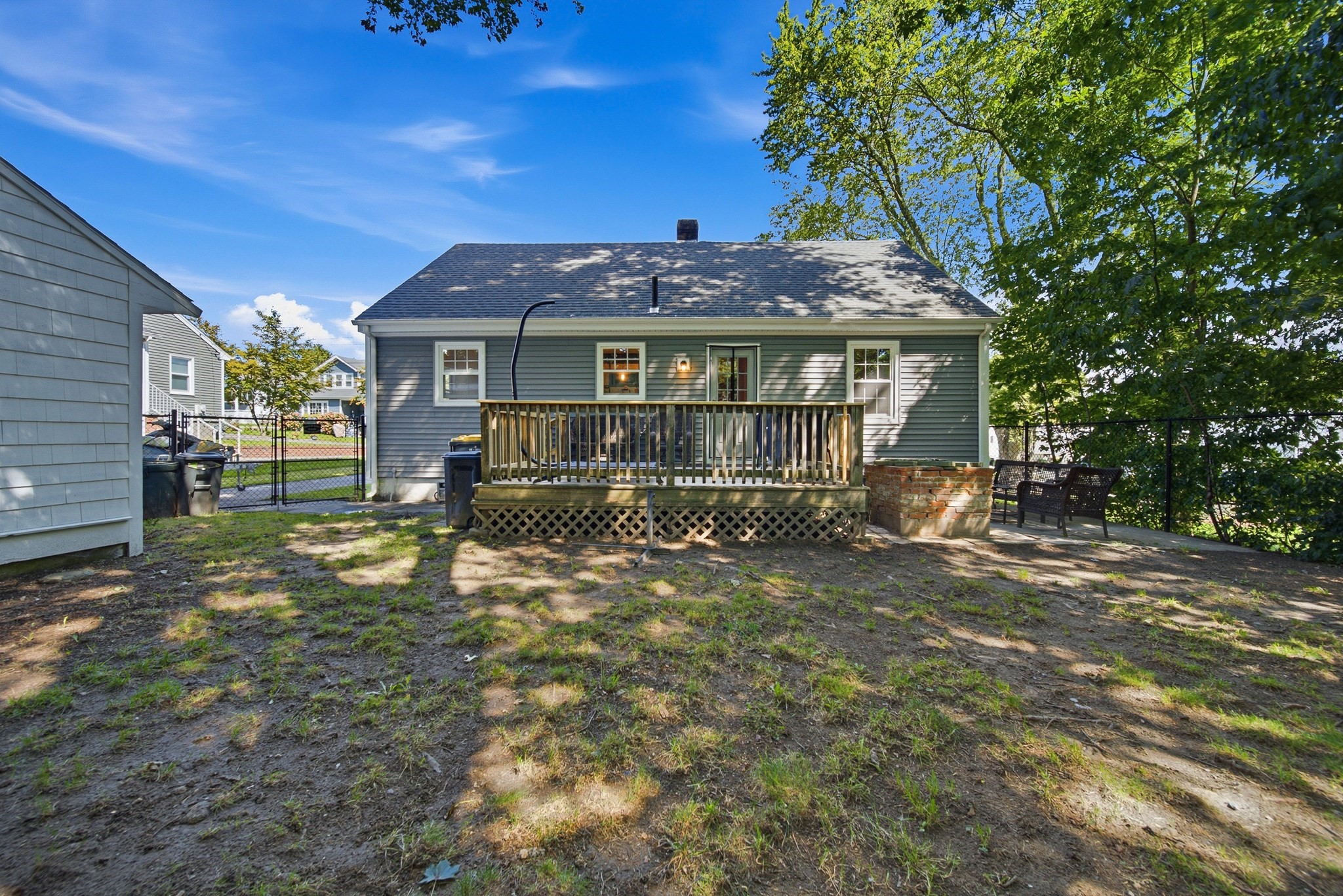 main property photo 28