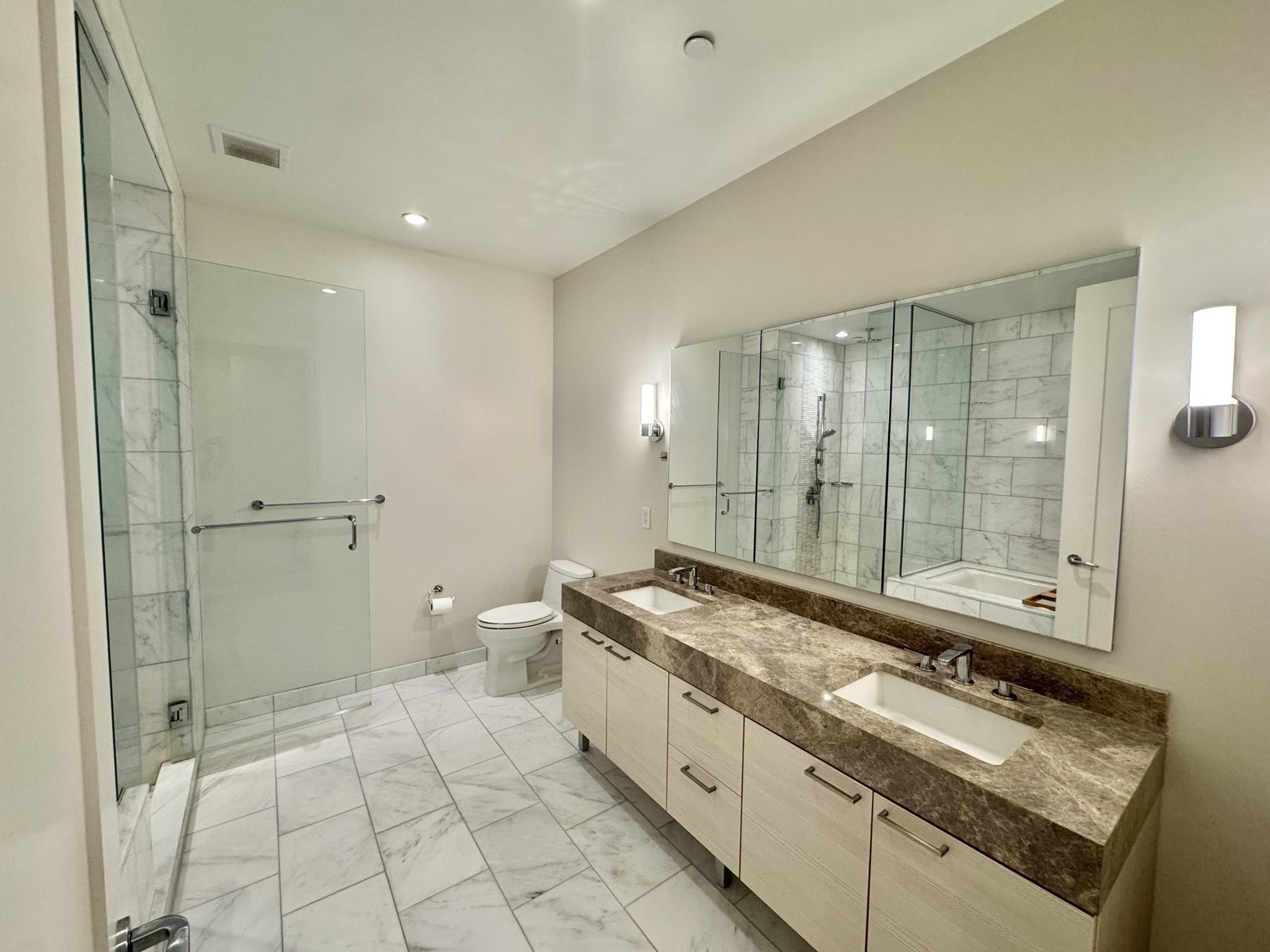 property viewer photo 15