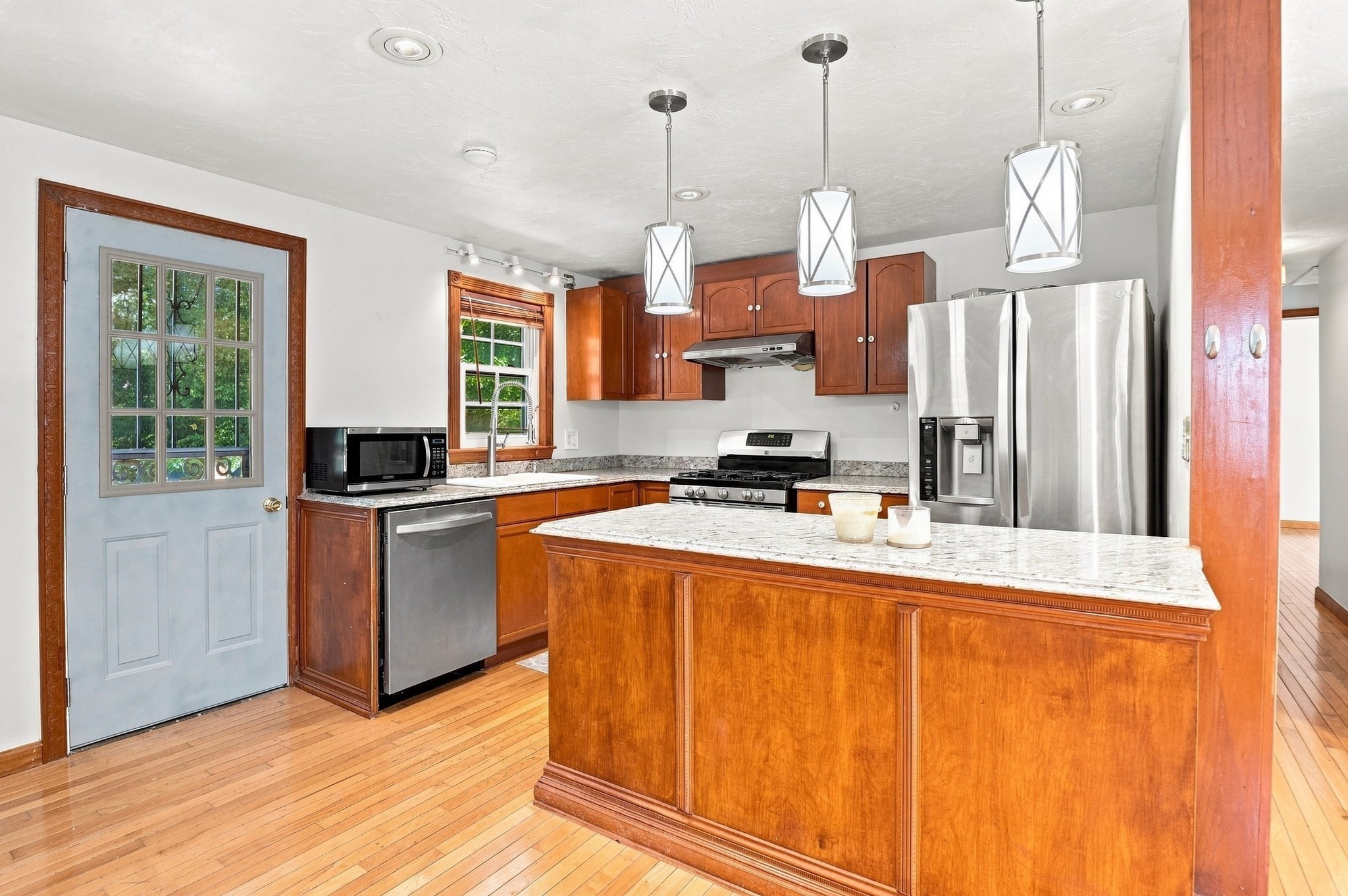 main property photo 4