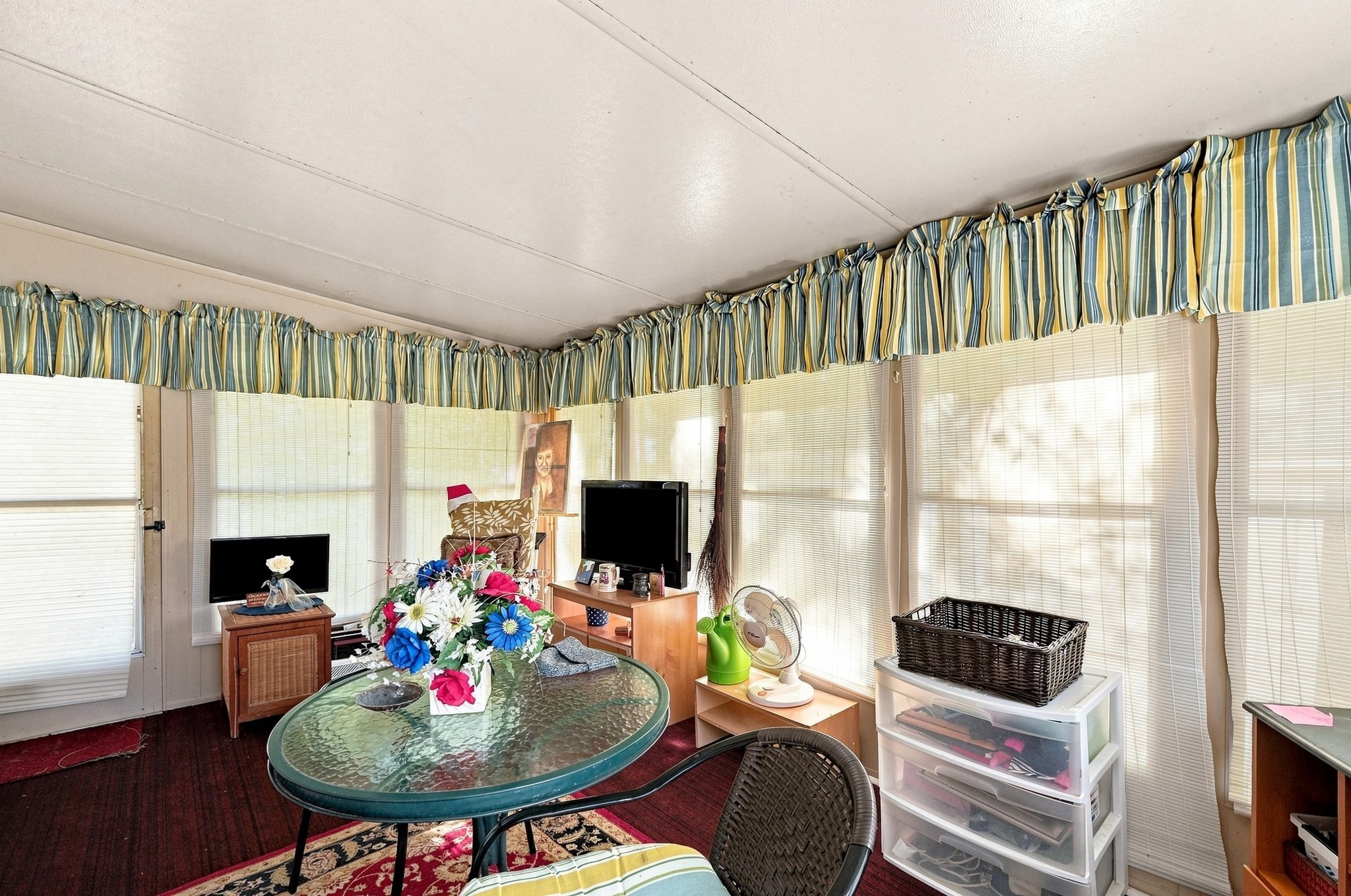 main property photo 12
