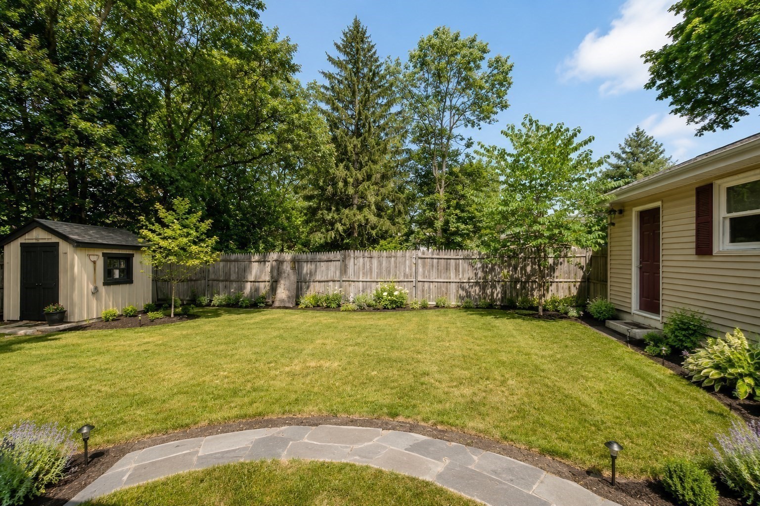 main property photo 33