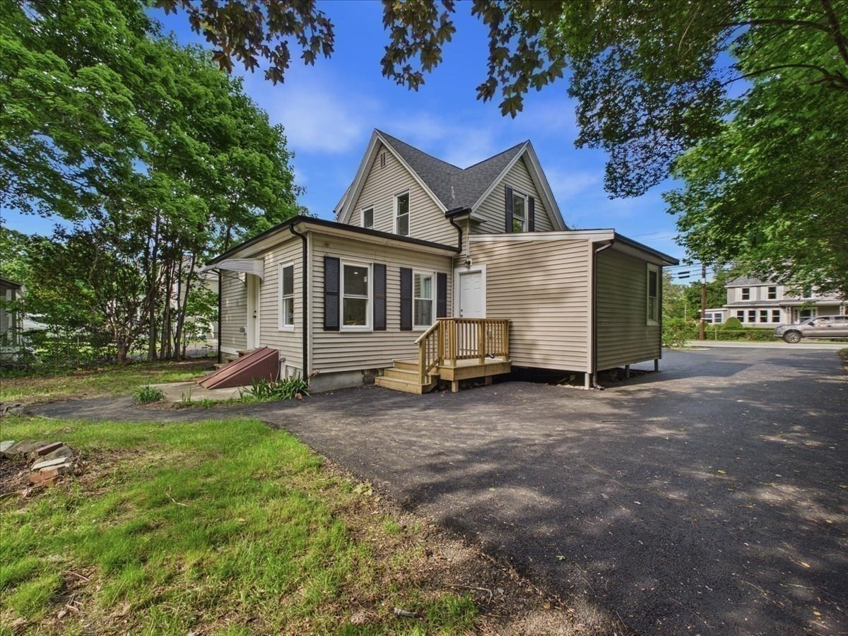 main property photo 30