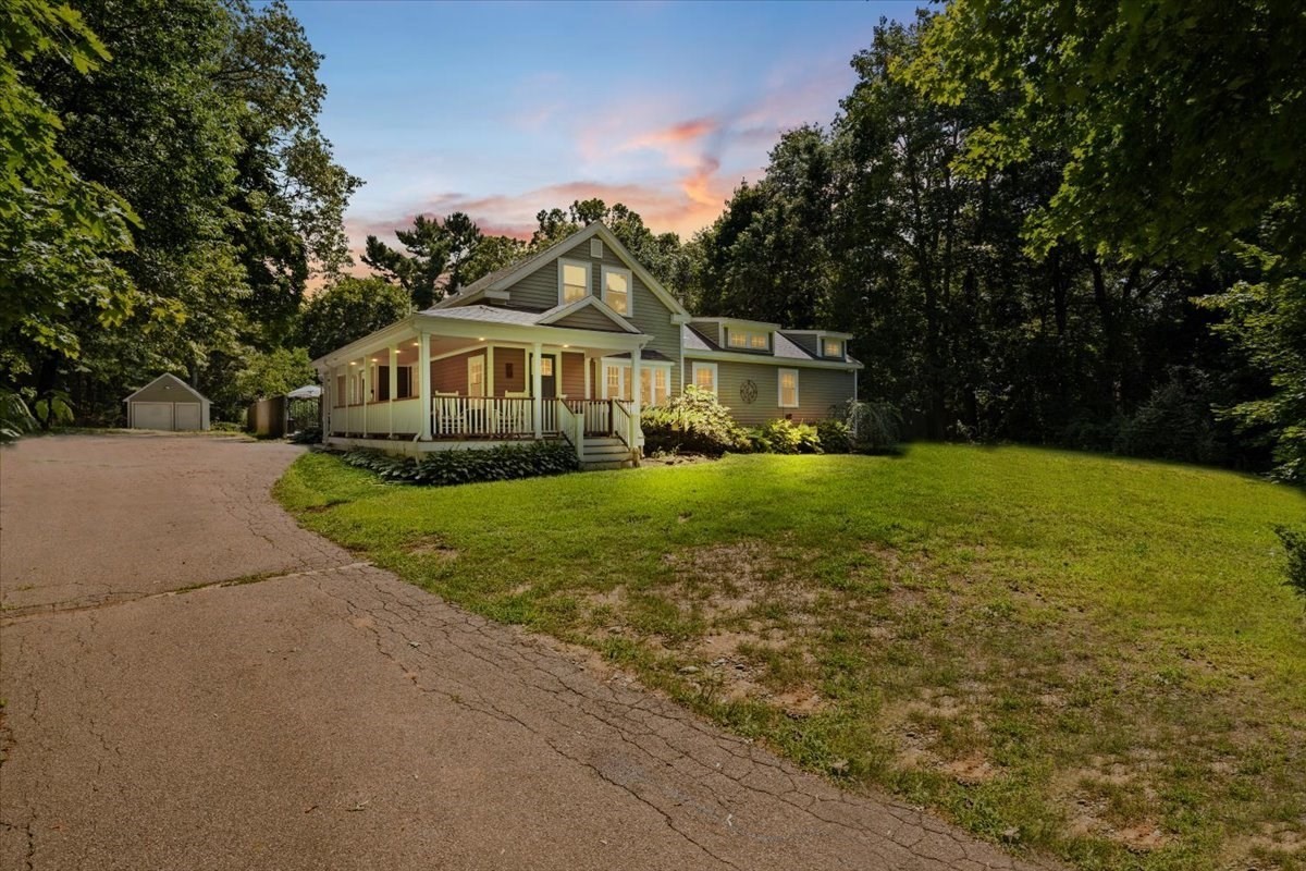 main property photo 32