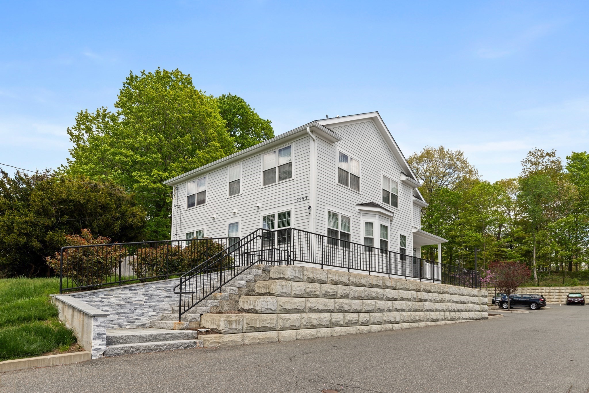 main property photo 23