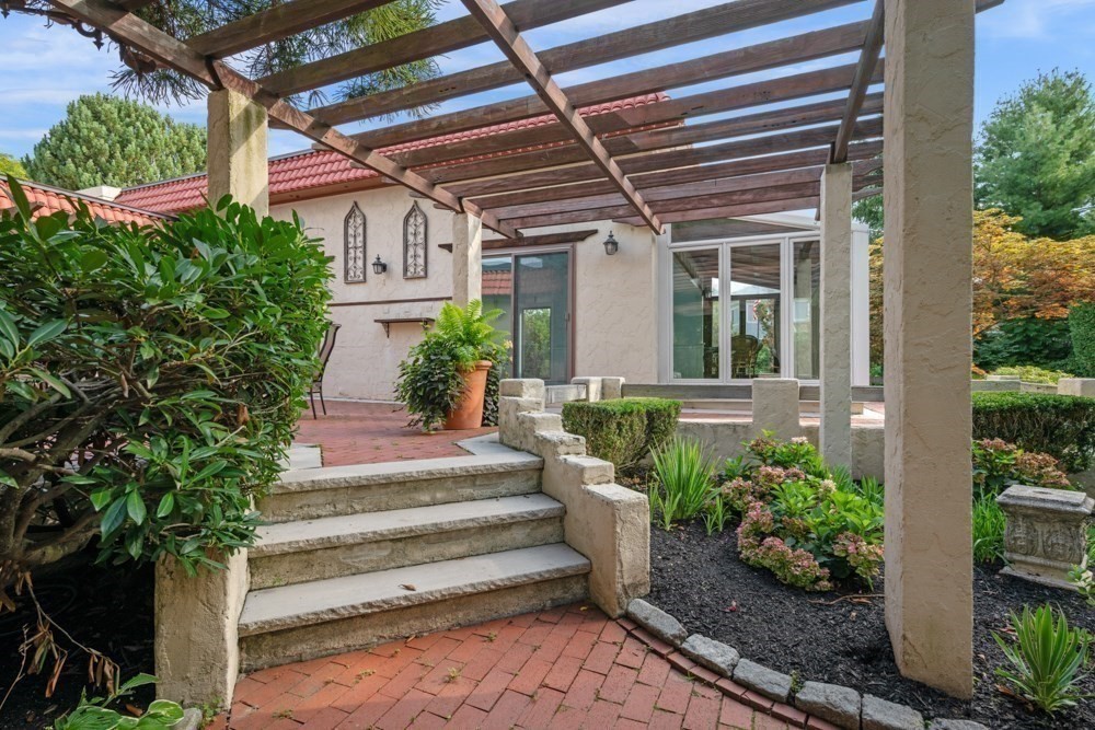main property photo 20
