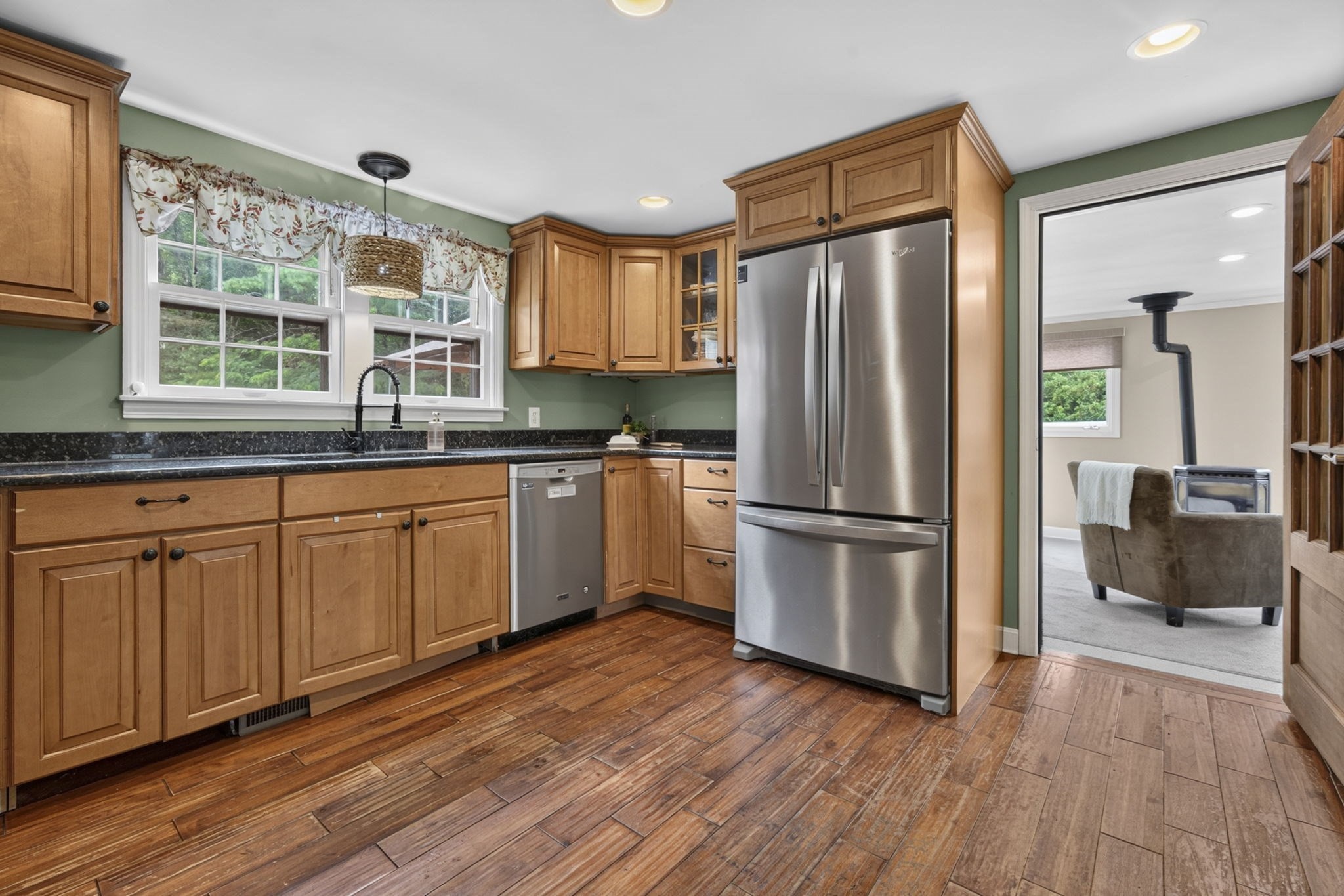 main property photo 3