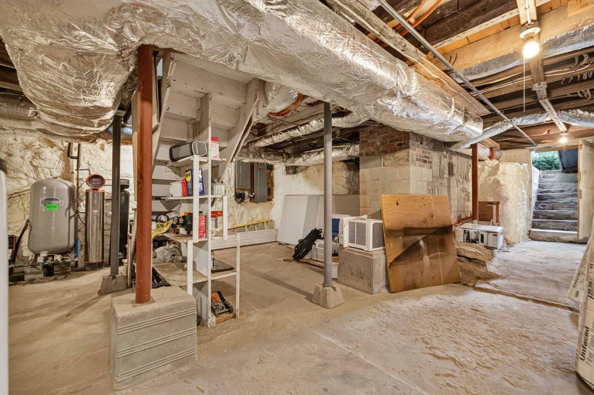 main property photo 37