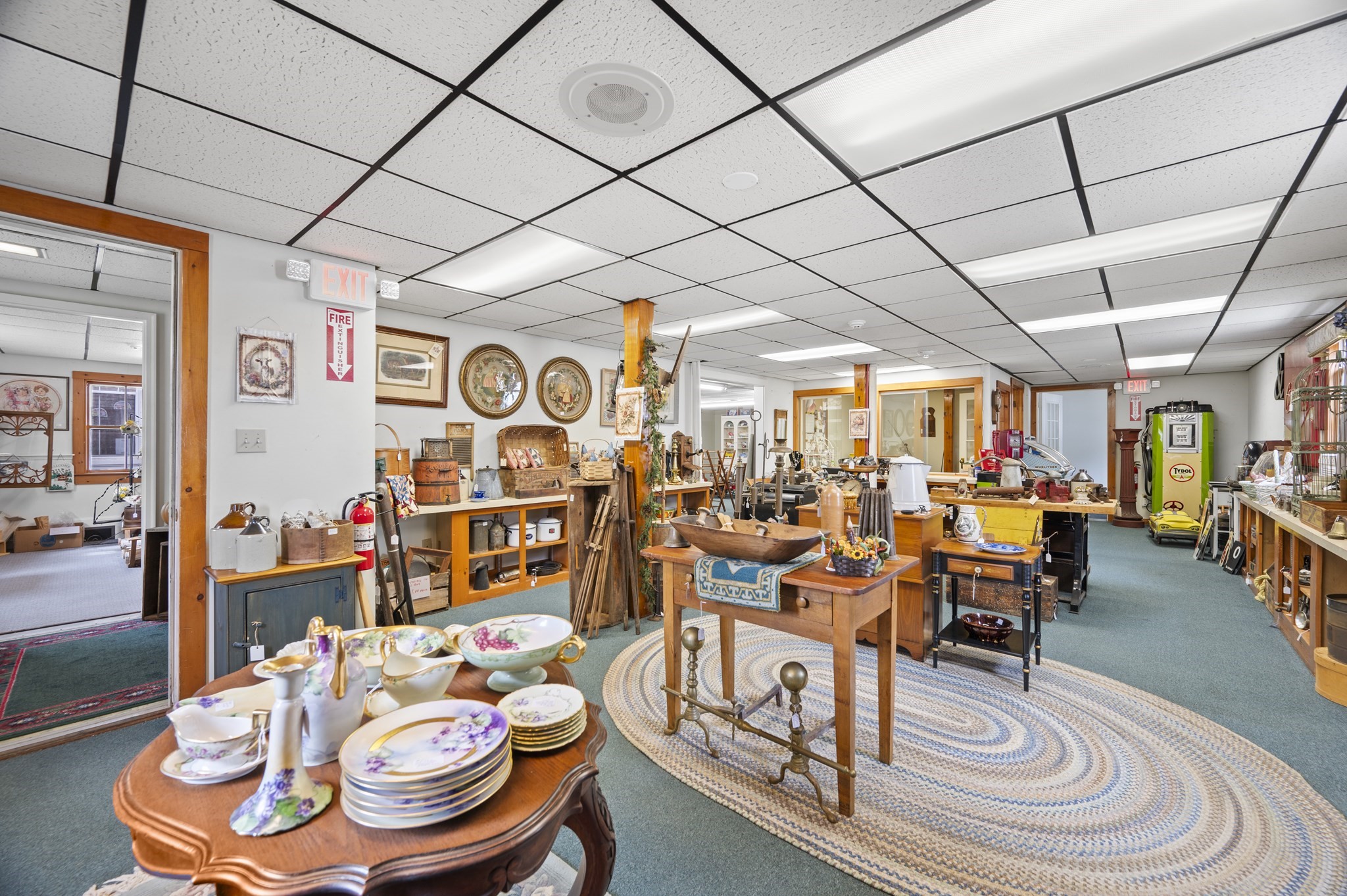 main property photo 30