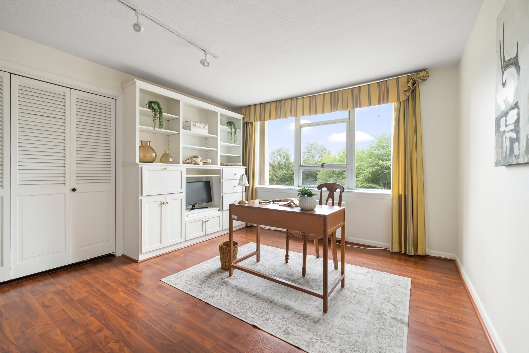 main property photo 18