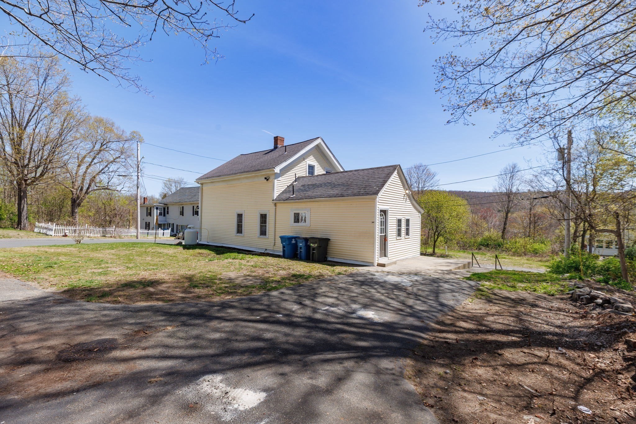 main property photo 33