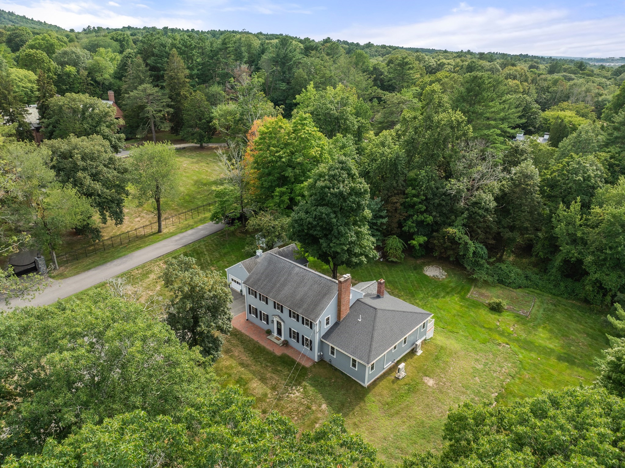 main property photo 31