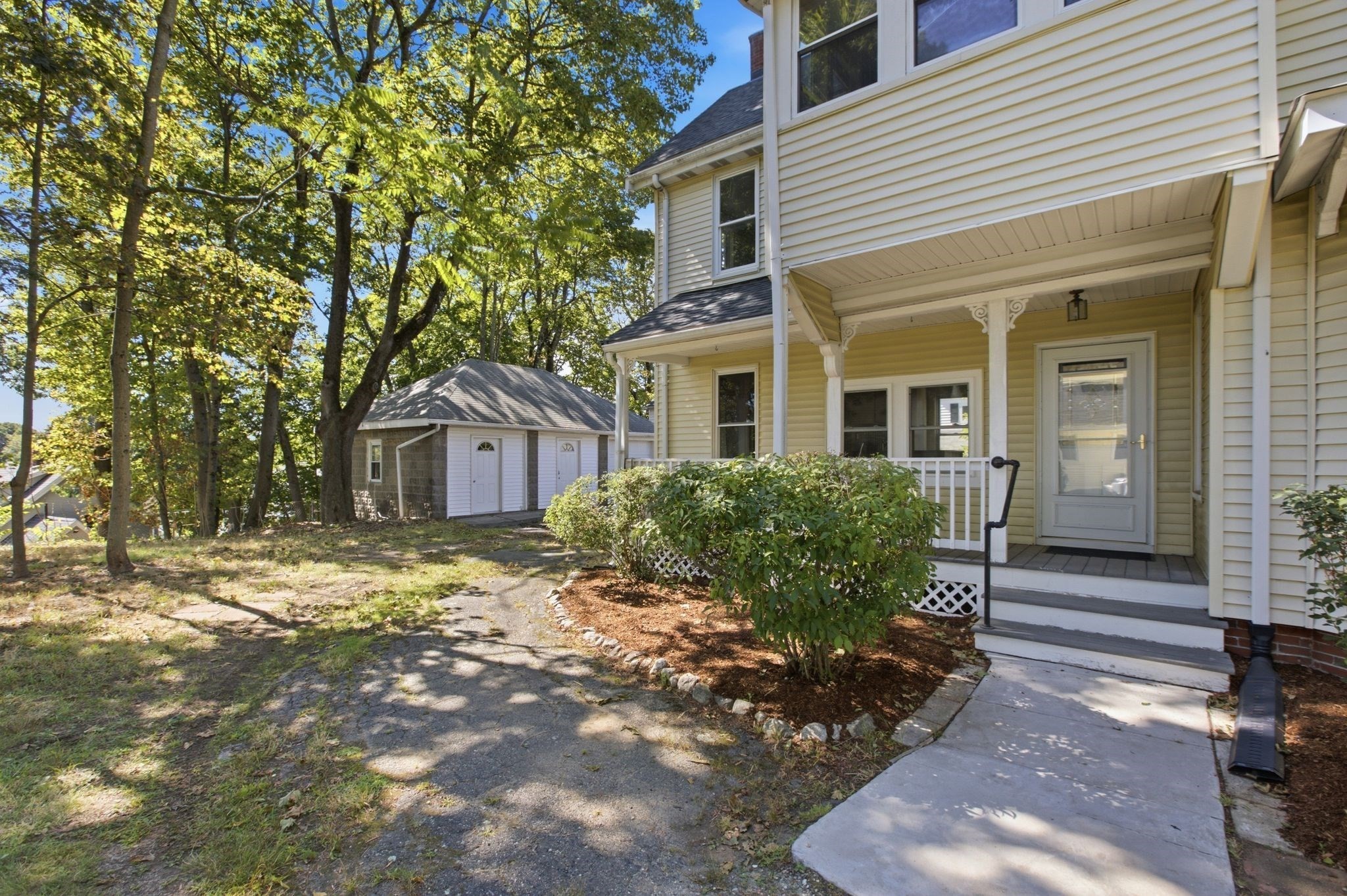 main property photo 40