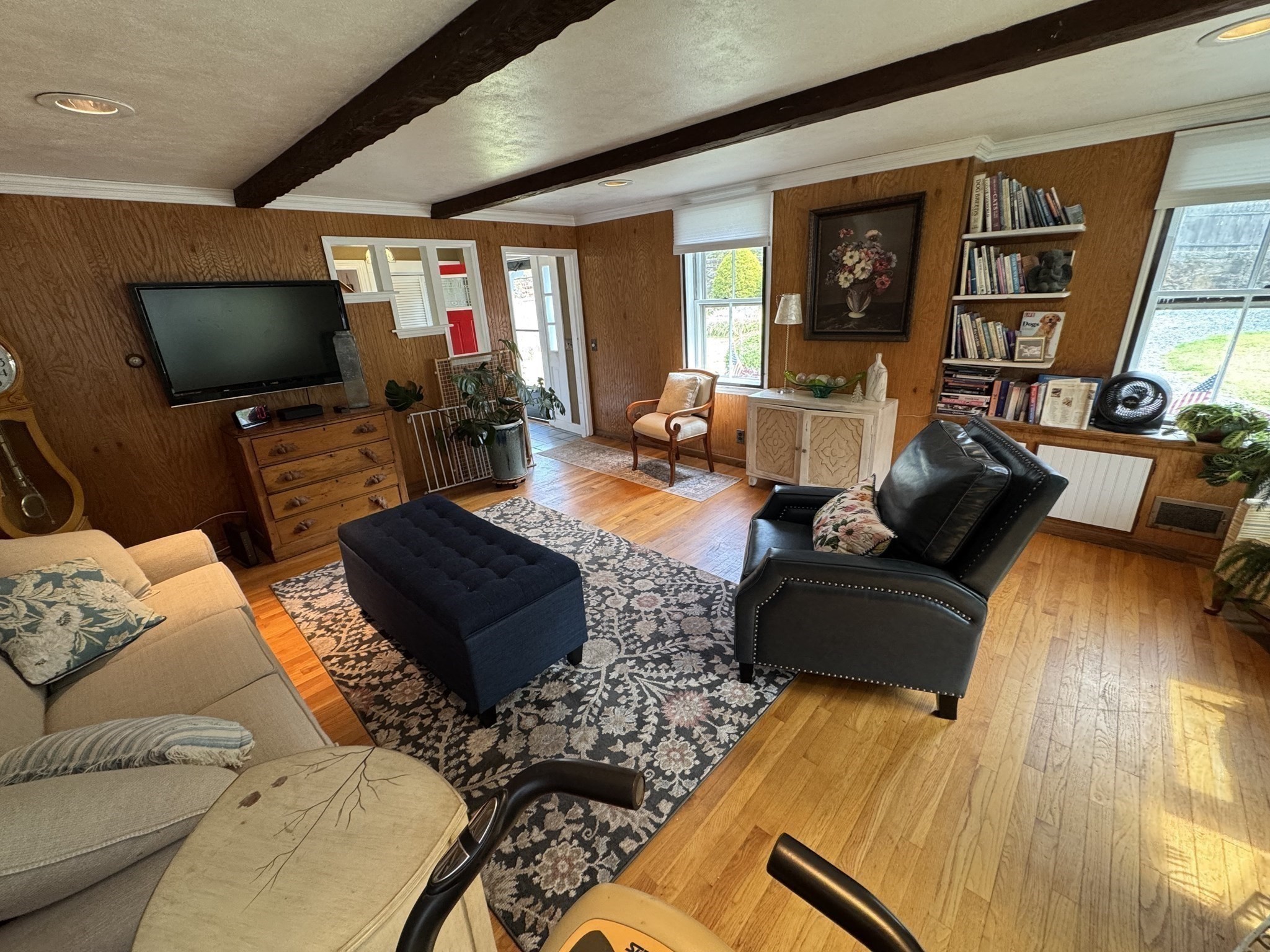 main property photo 5