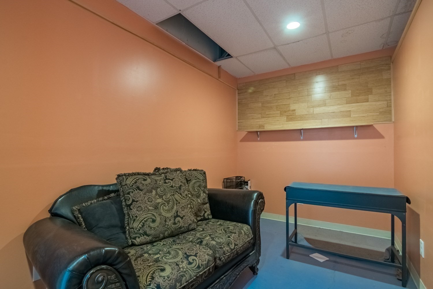 main property photo 12