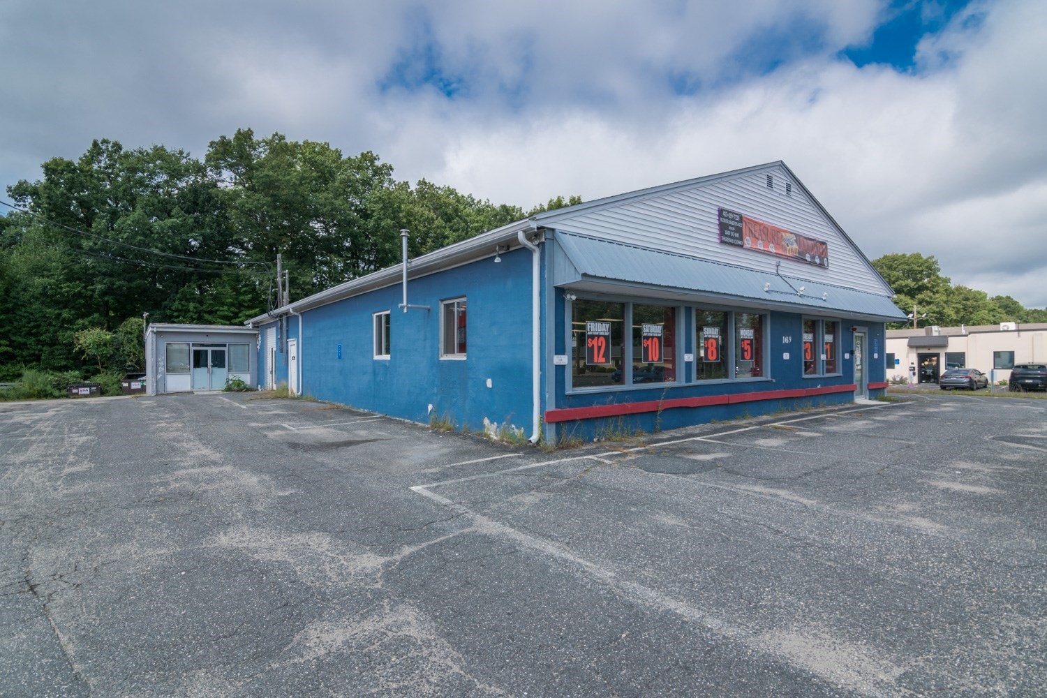 main property photo 19