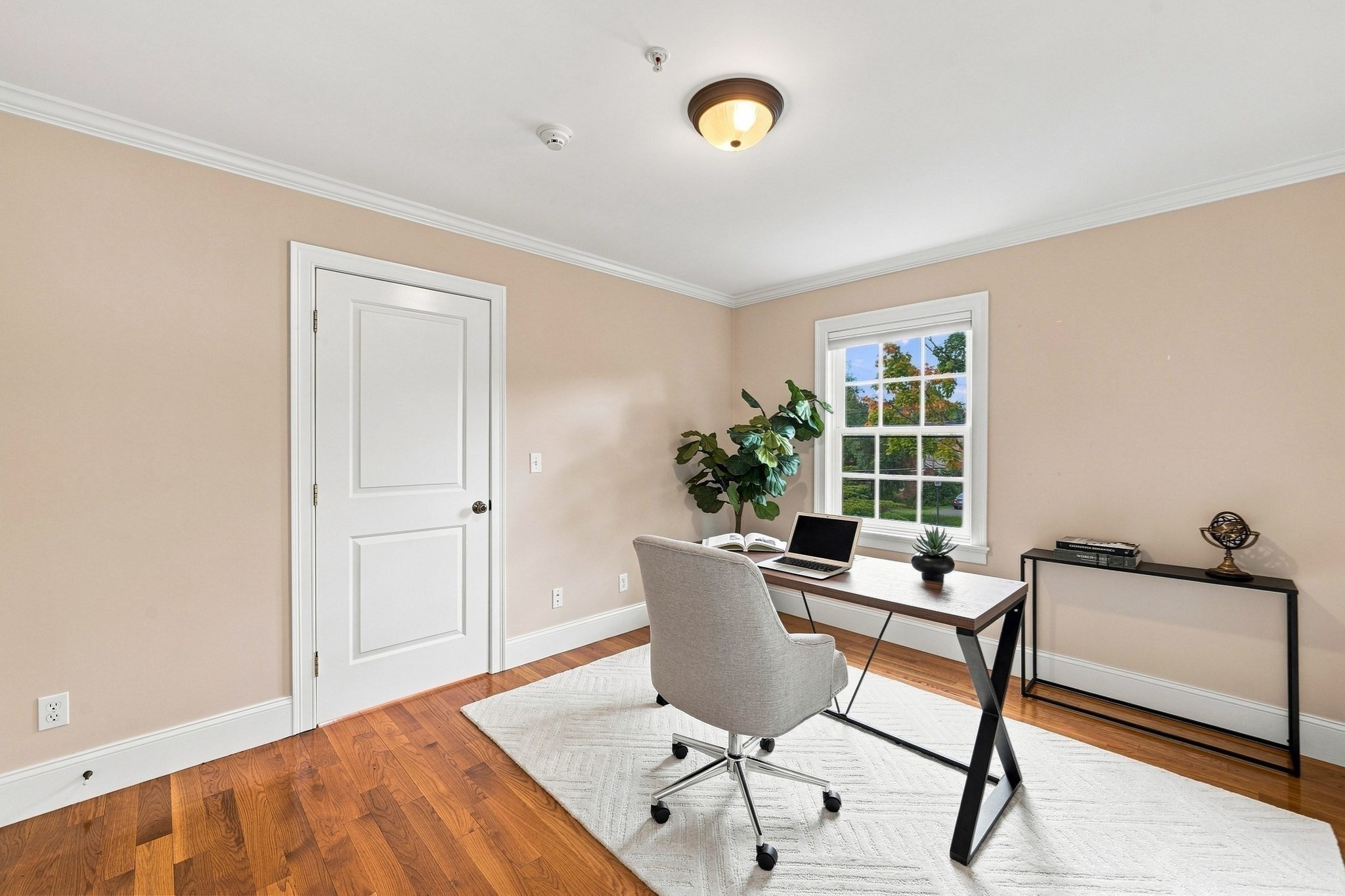 main property photo 12