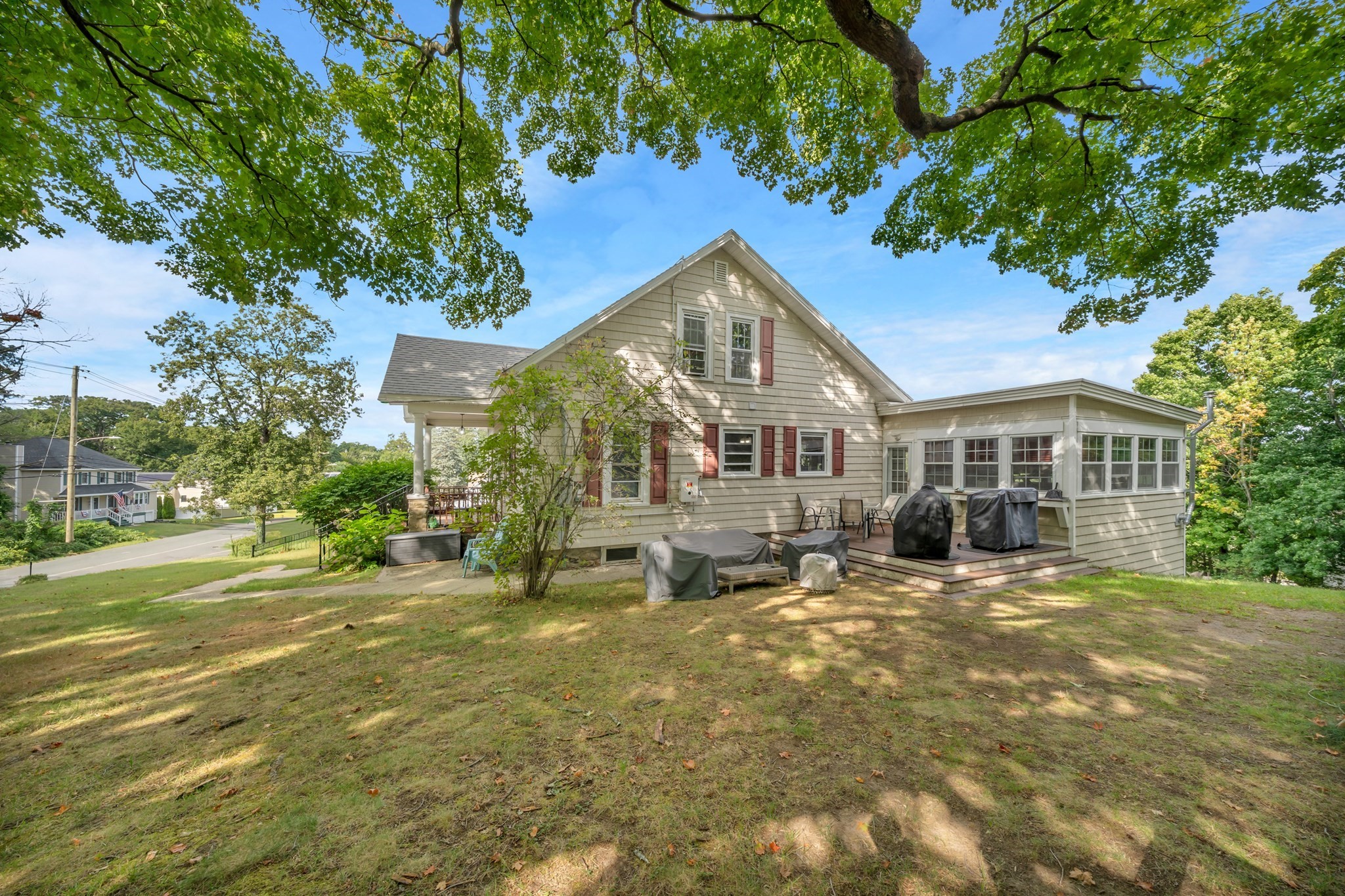 main property photo 34