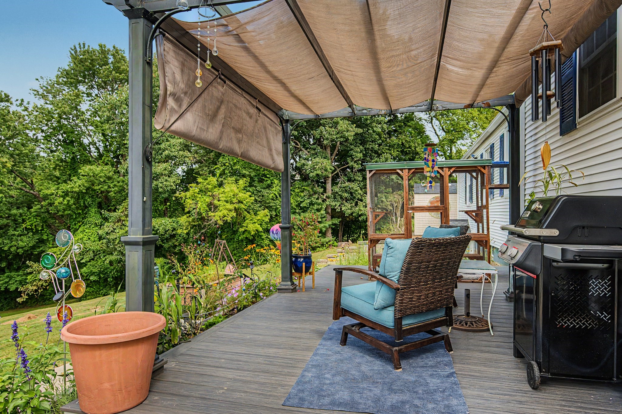 main property photo 30