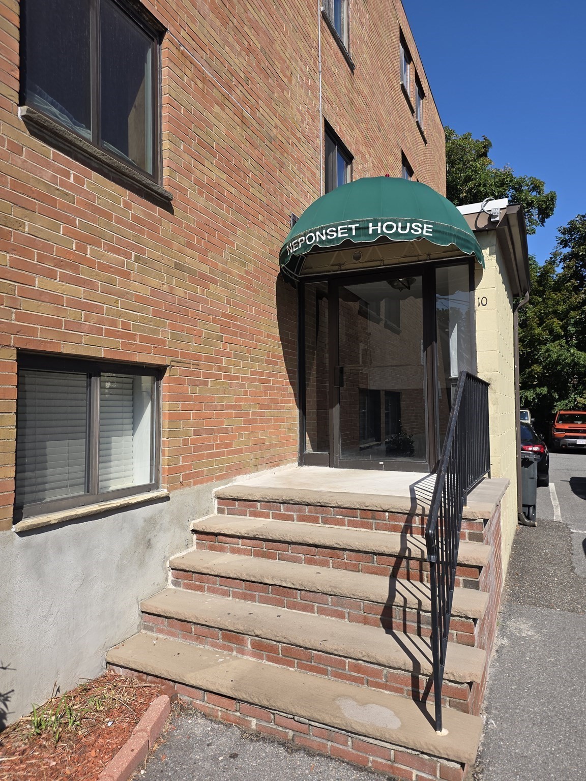 main property photo 13