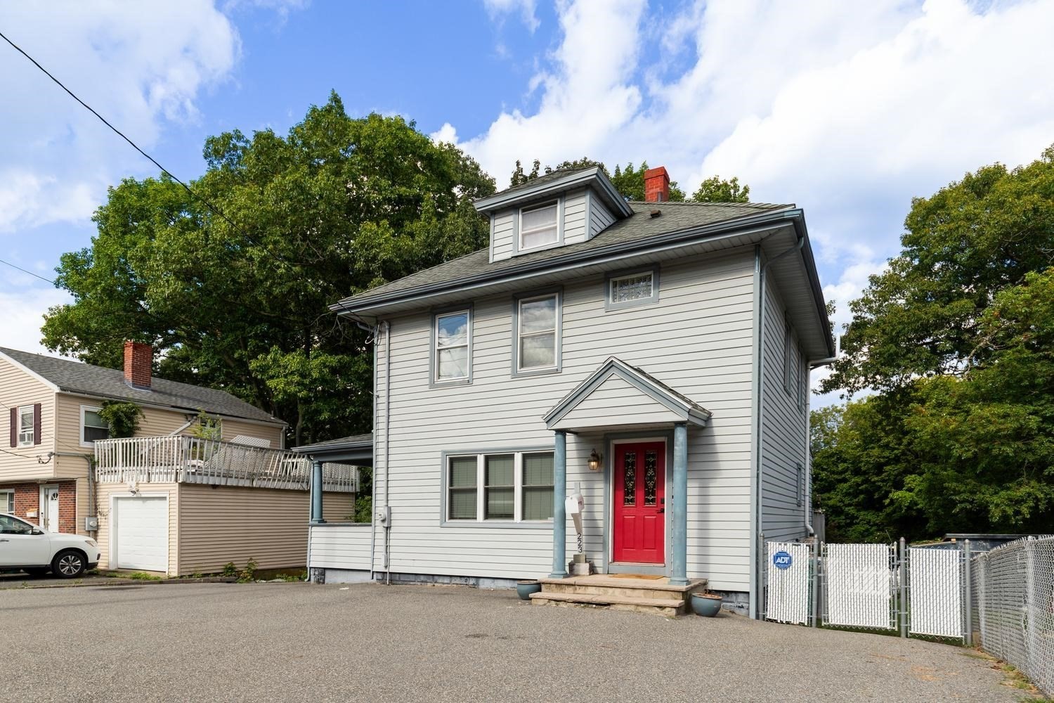 main property photo 23