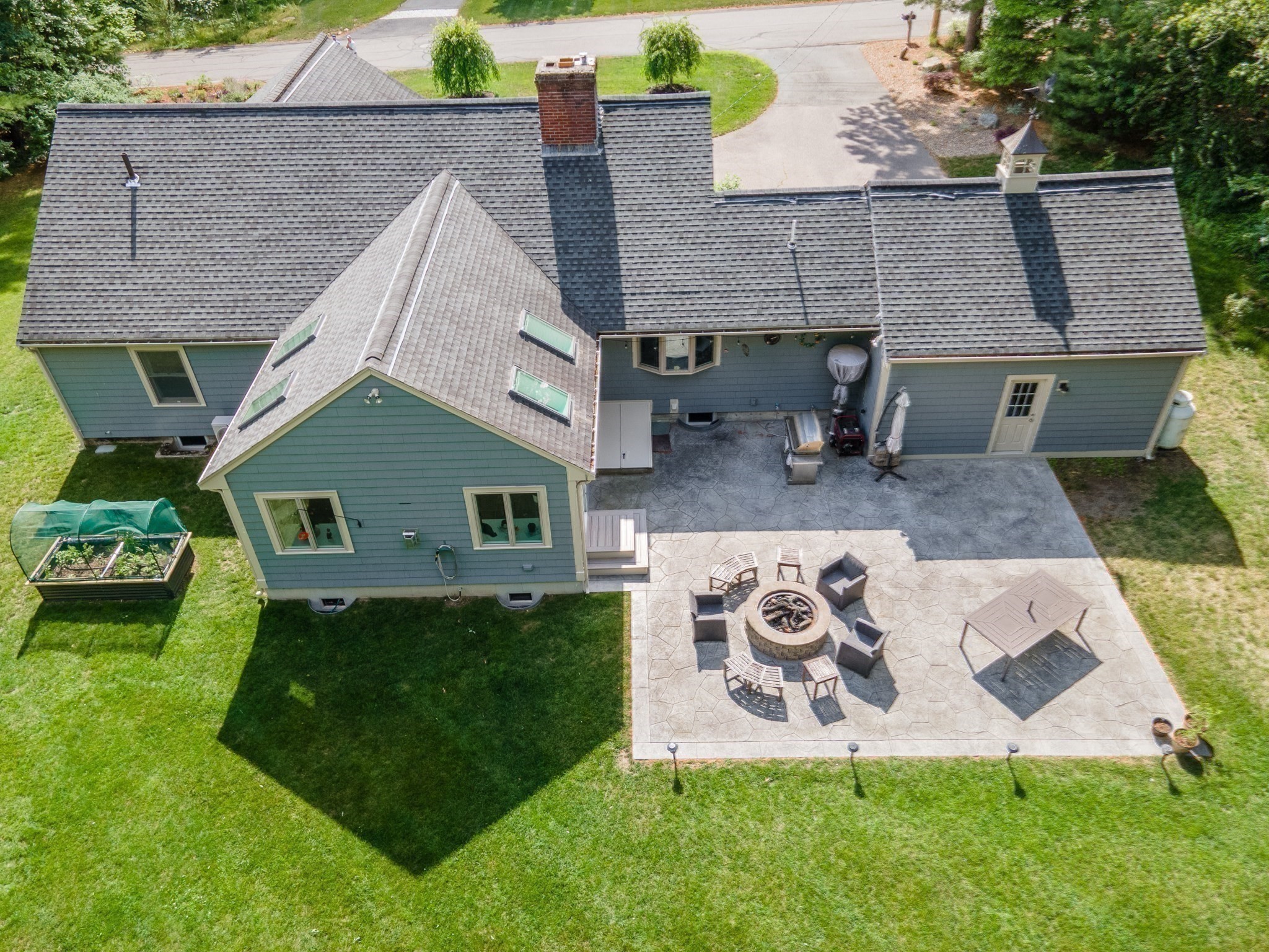 main property photo 34