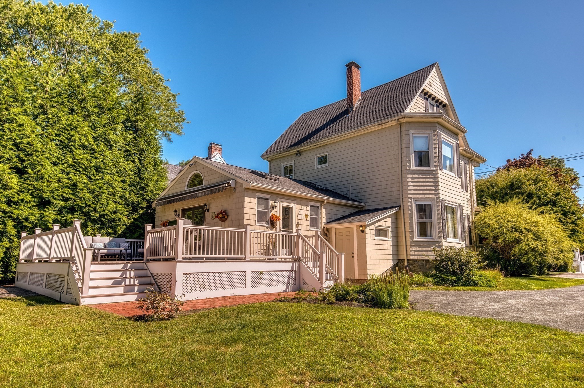 main property photo 32