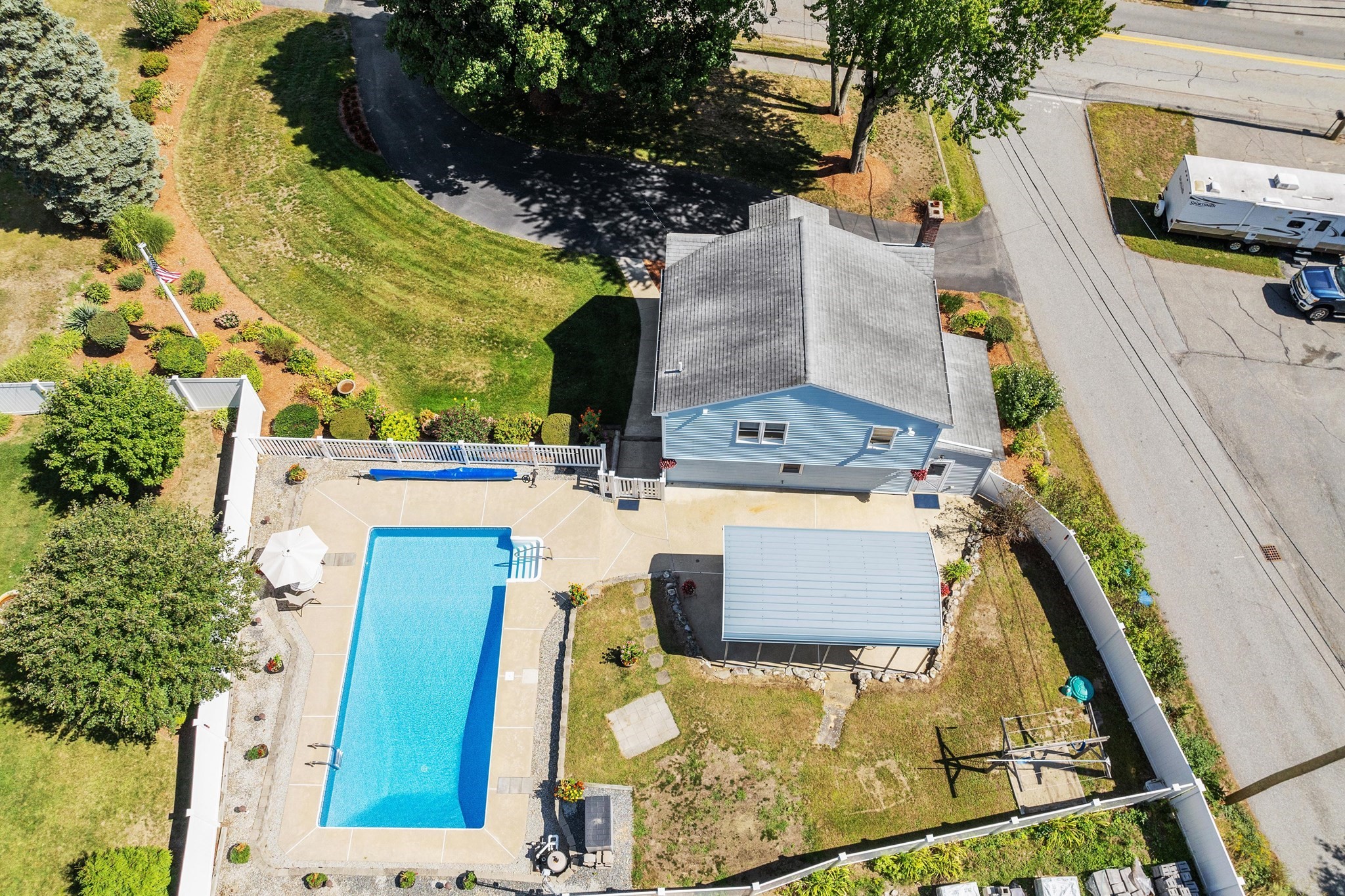 main property photo 35