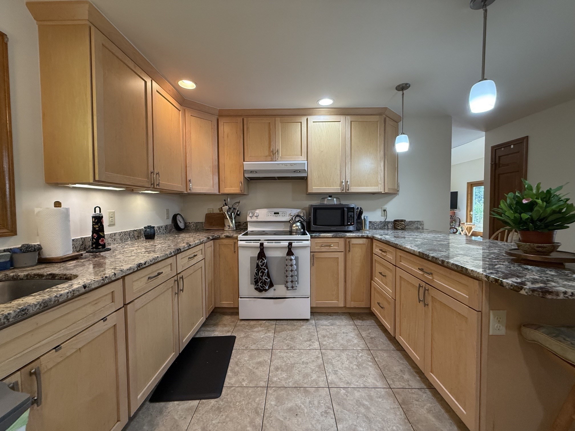 main property photo 17
