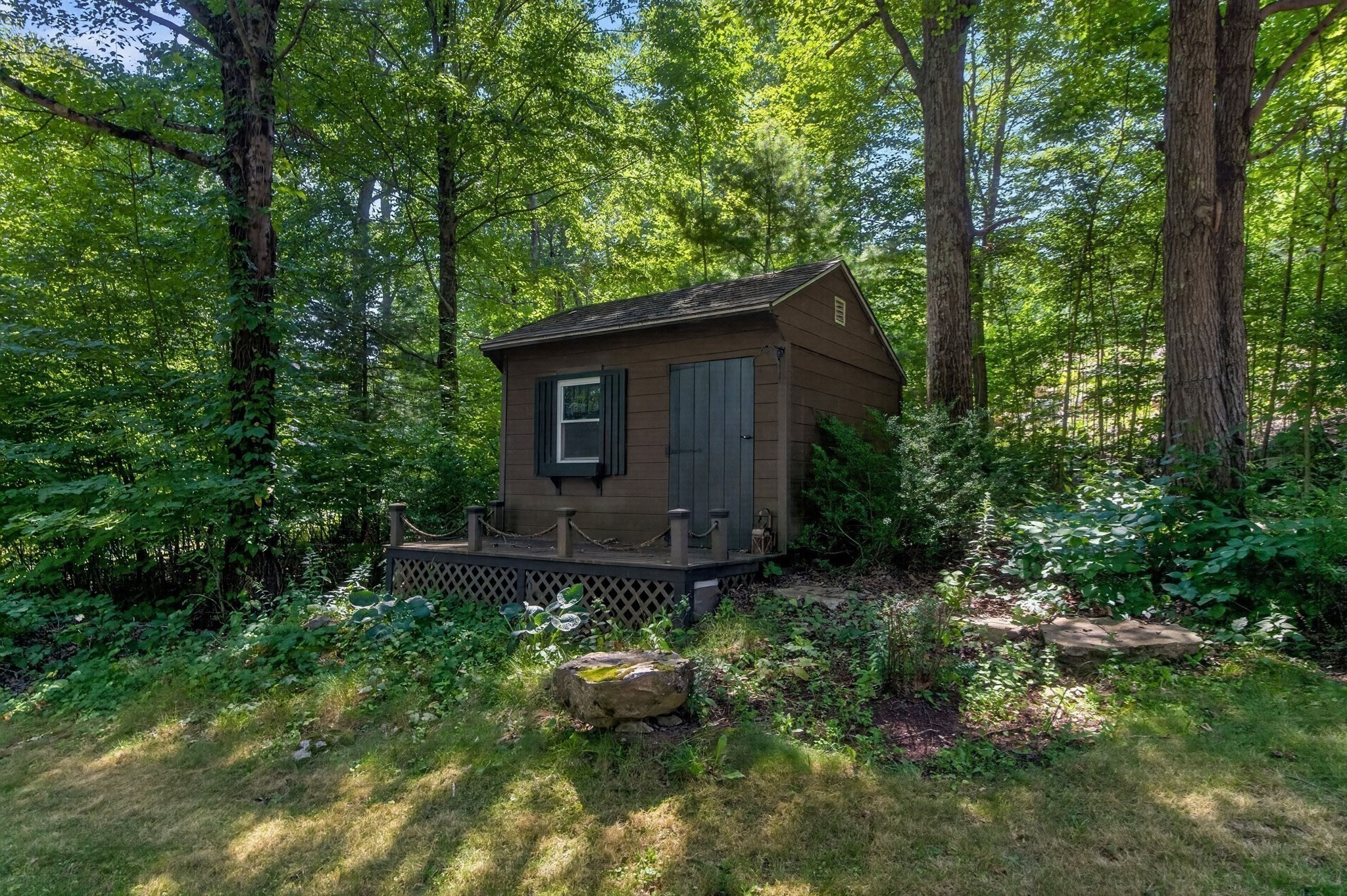 main property photo 28