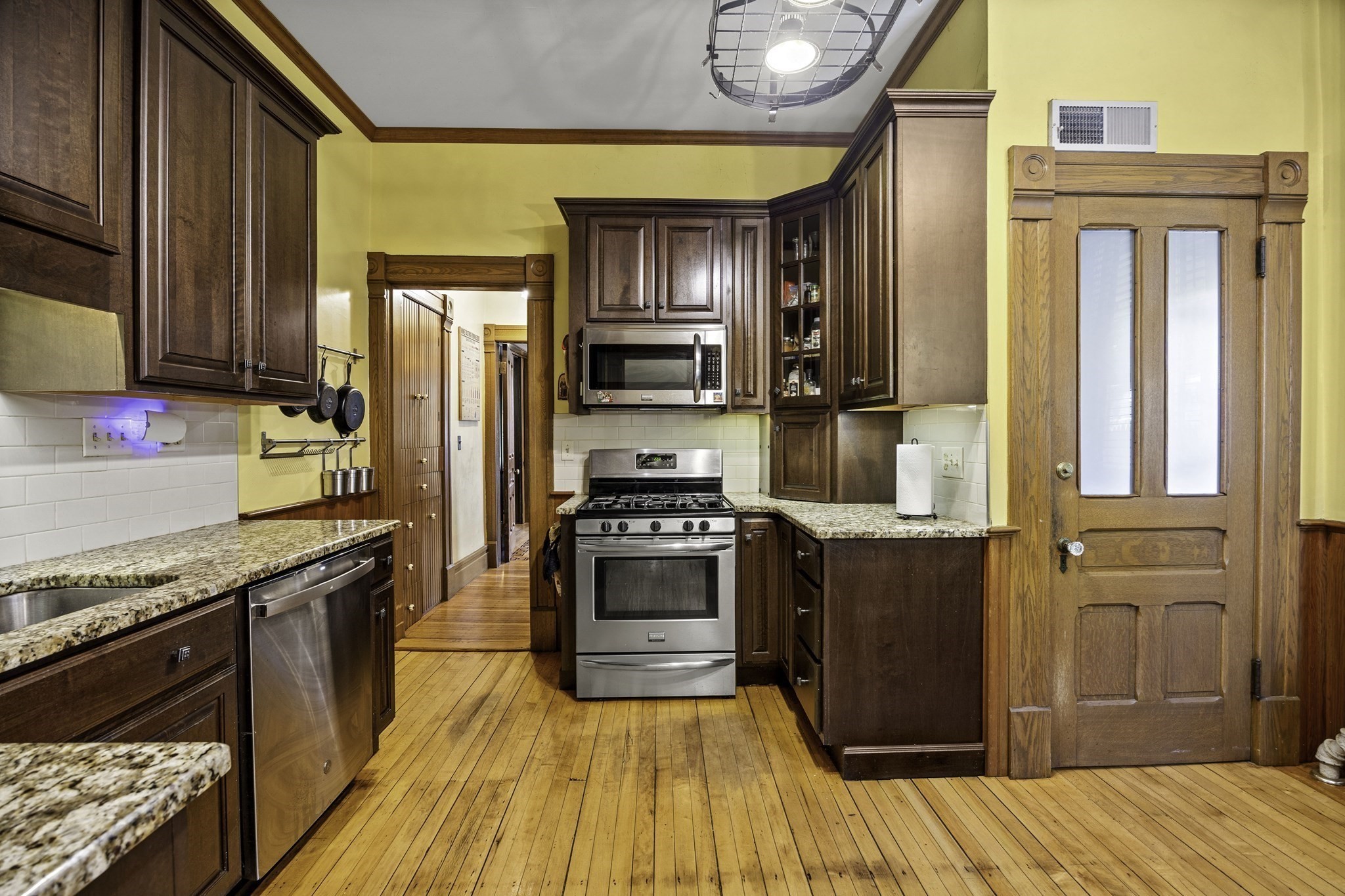 main property photo 14