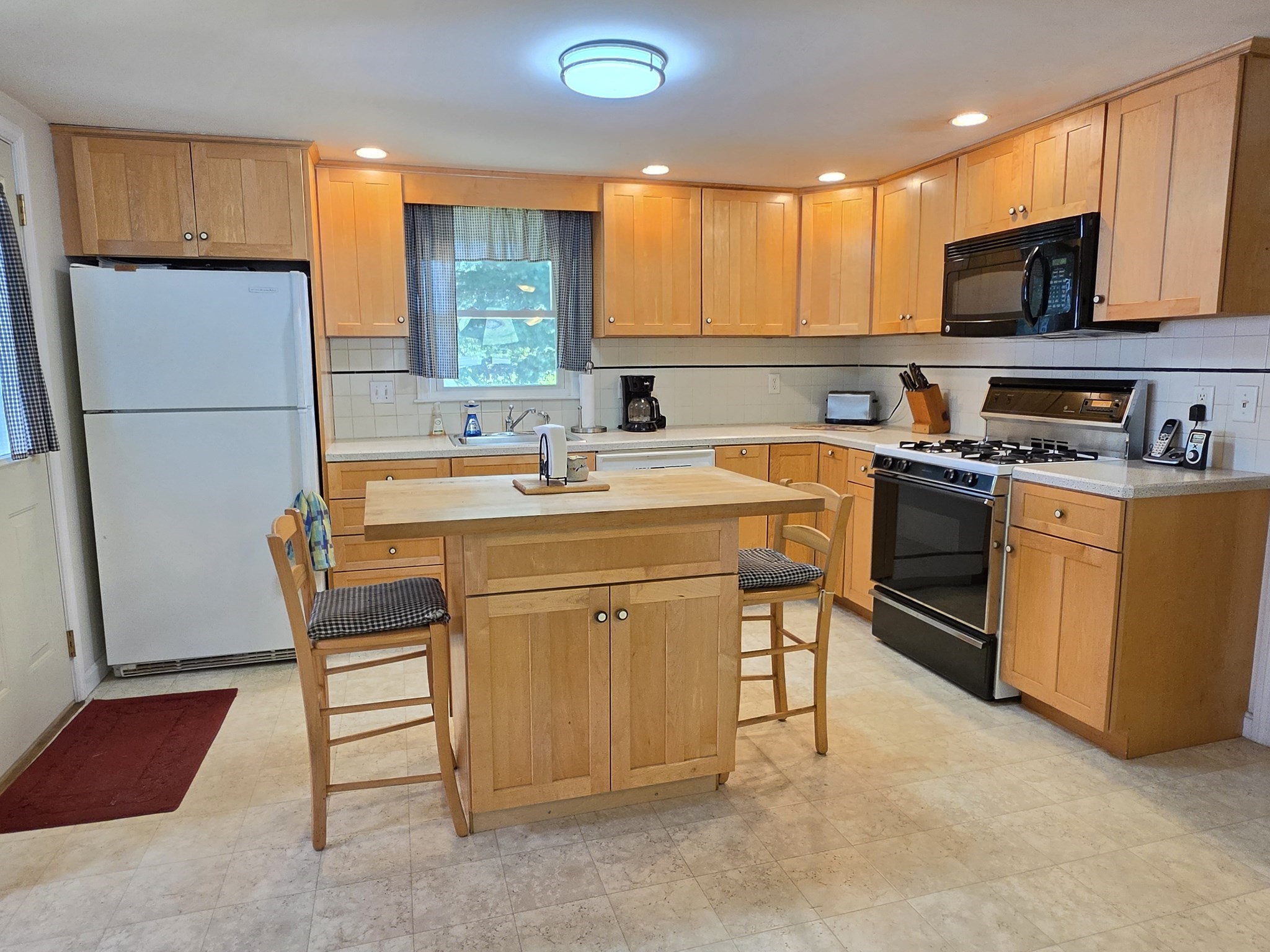 main property photo 13
