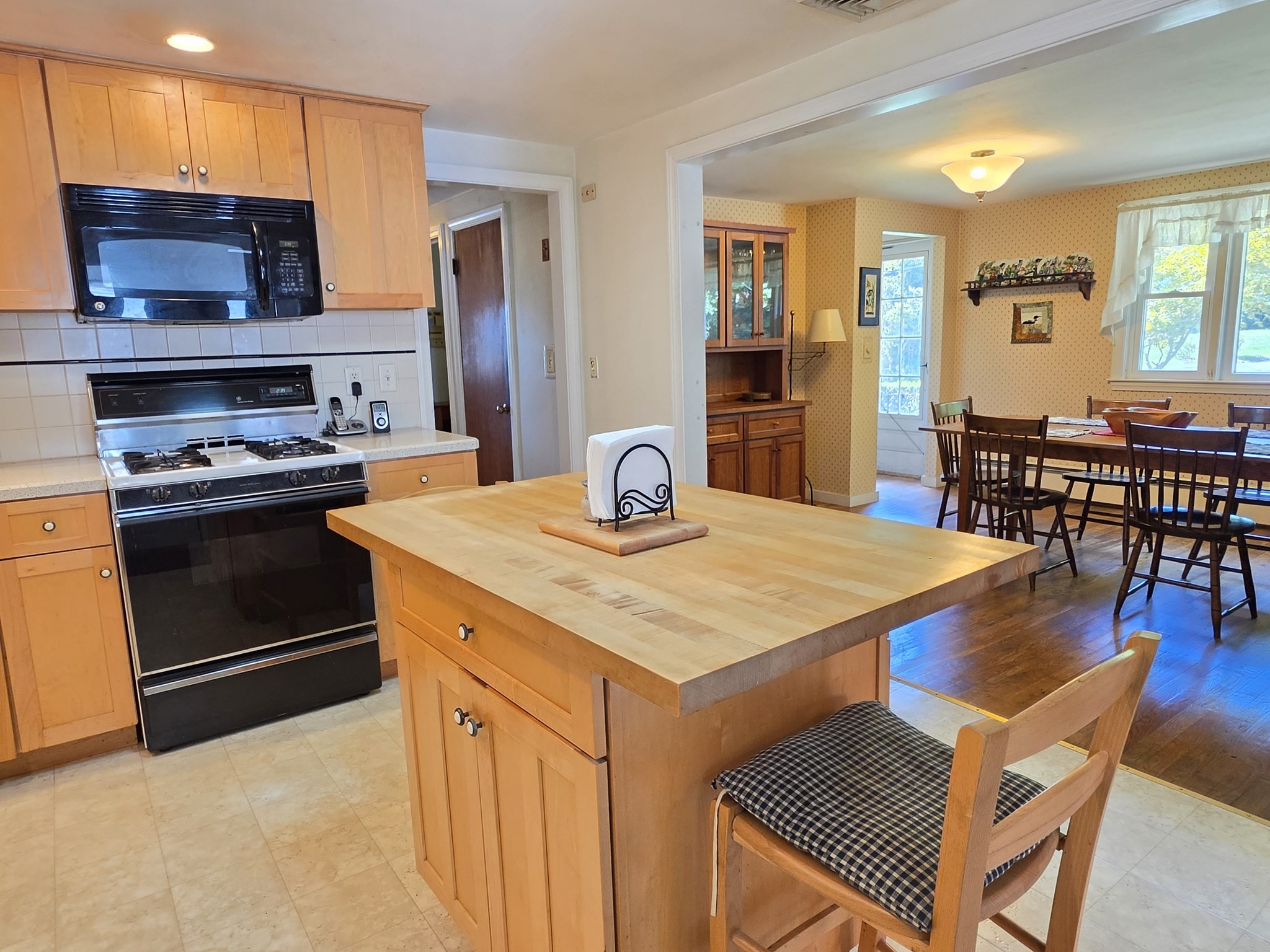 main property photo 14