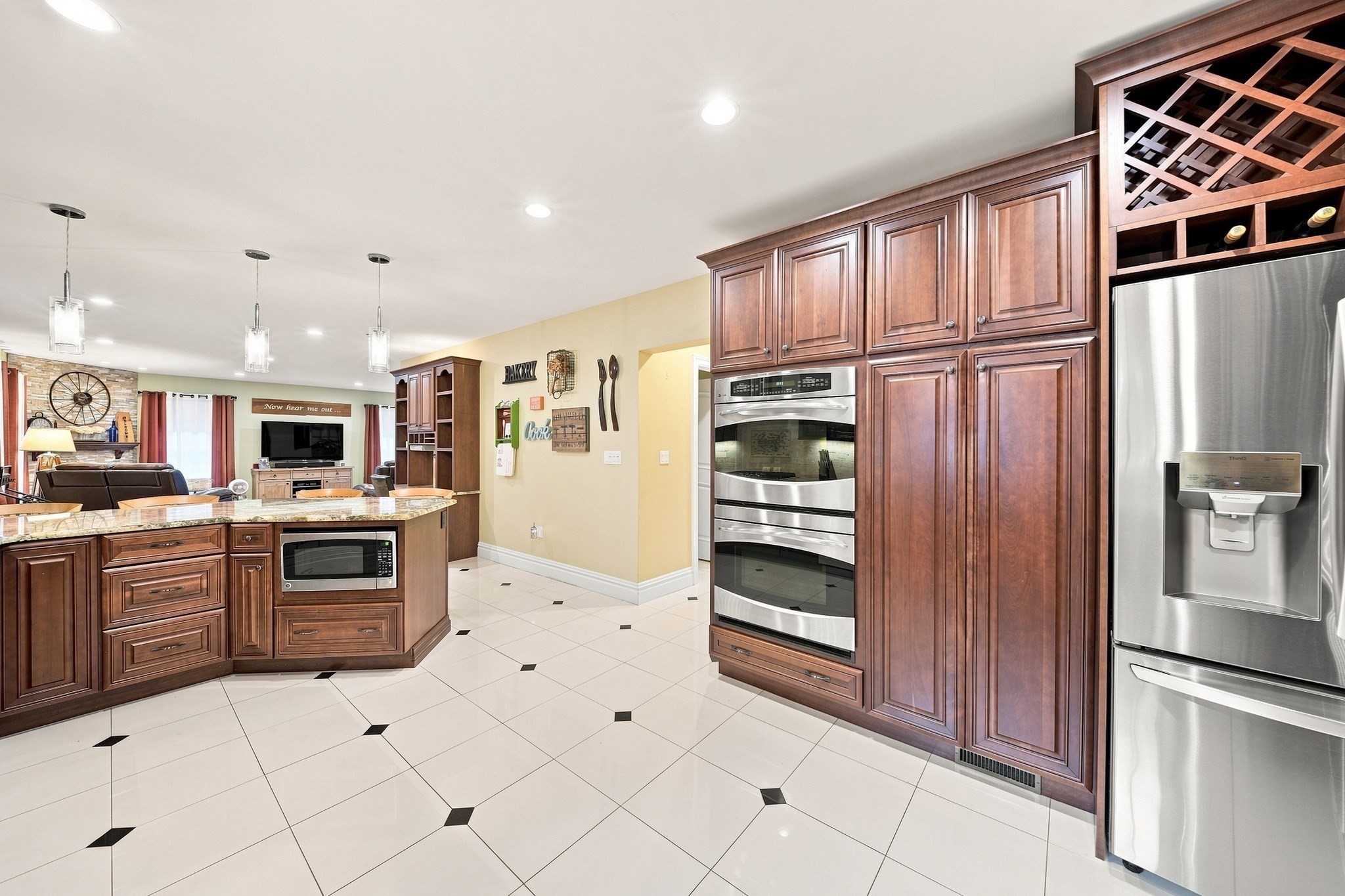 main property photo 13