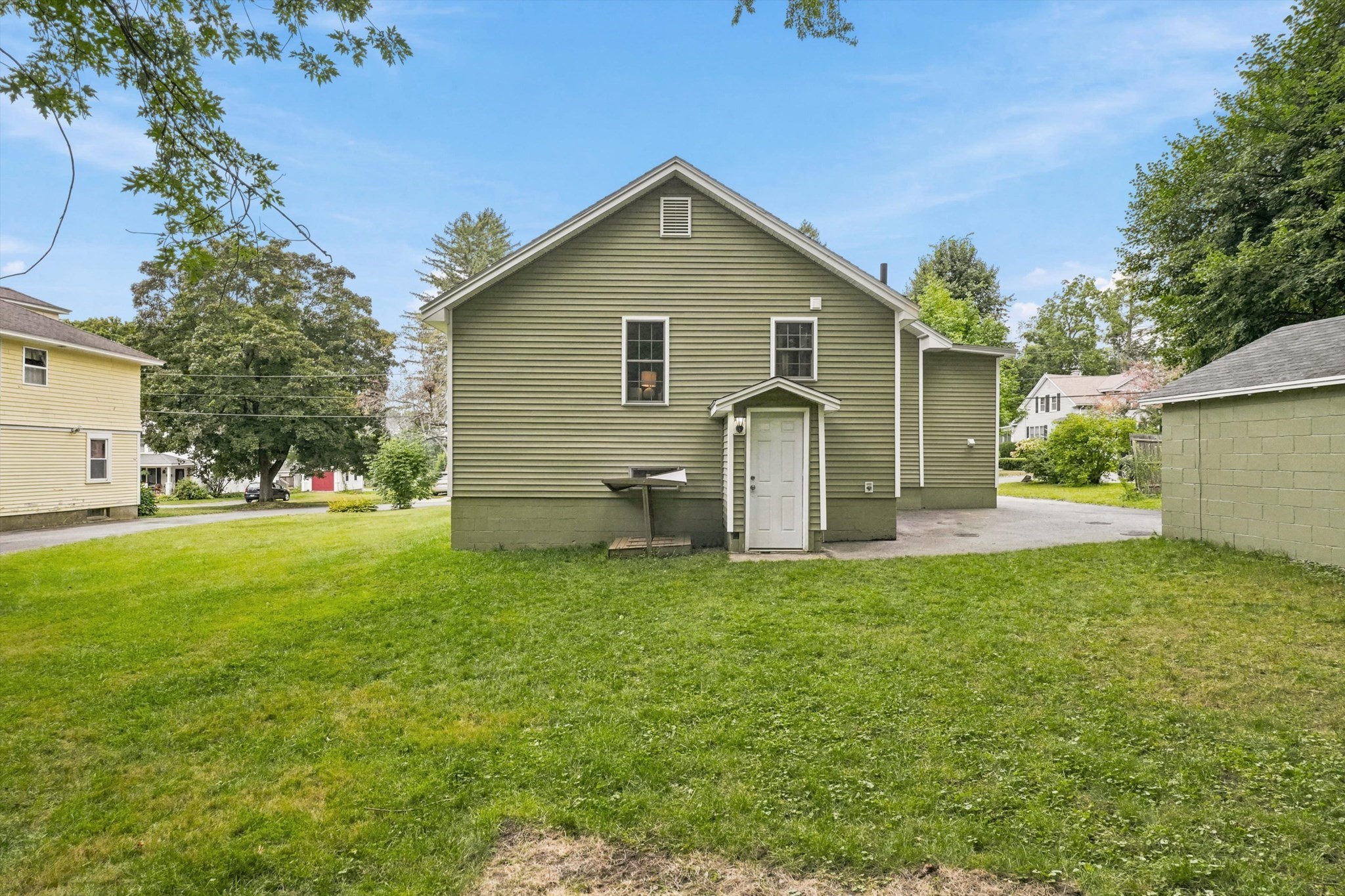 main property photo 29