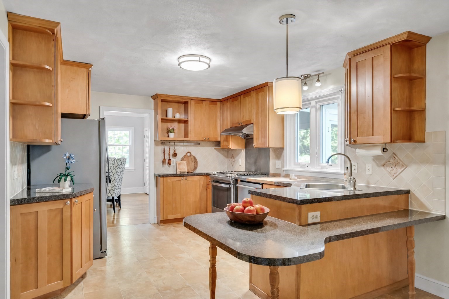 main property photo 9