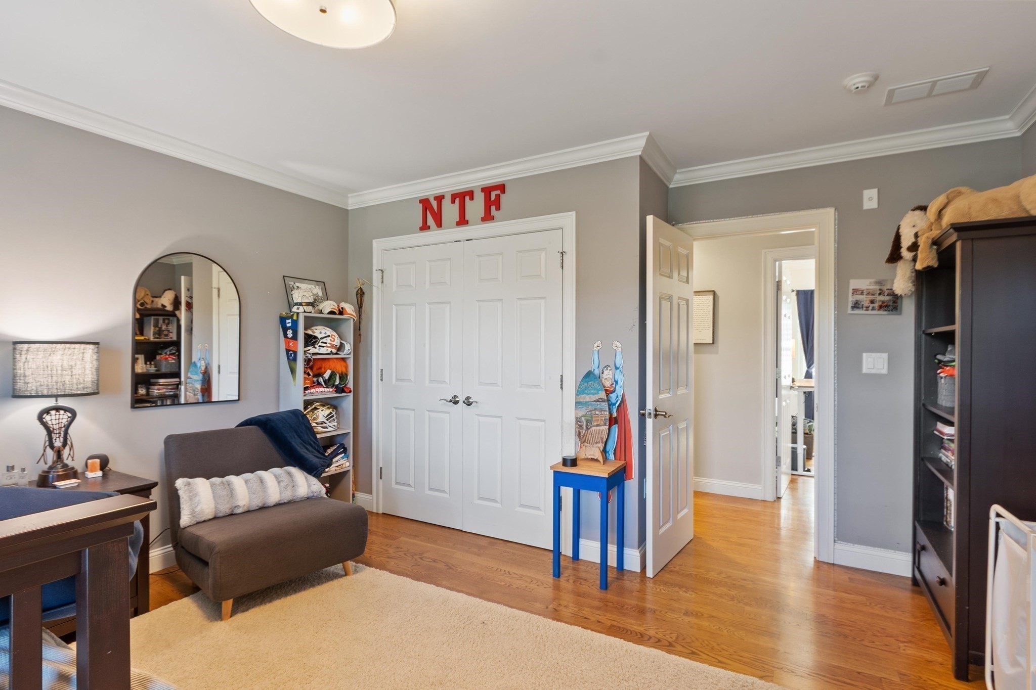 main property photo 23