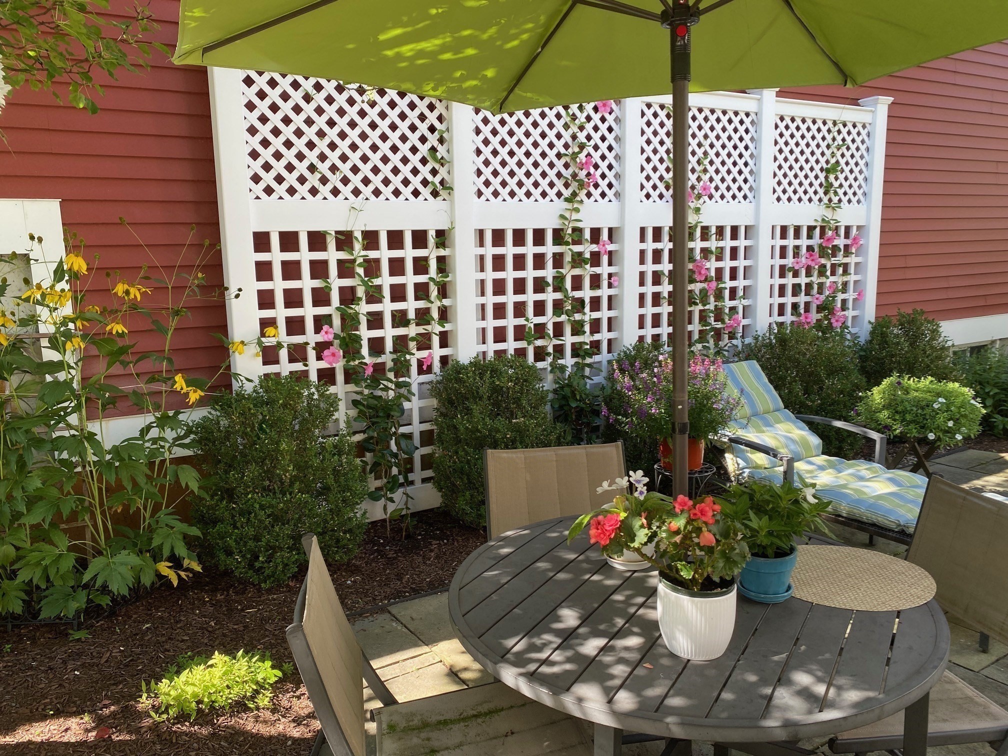 main property photo 28