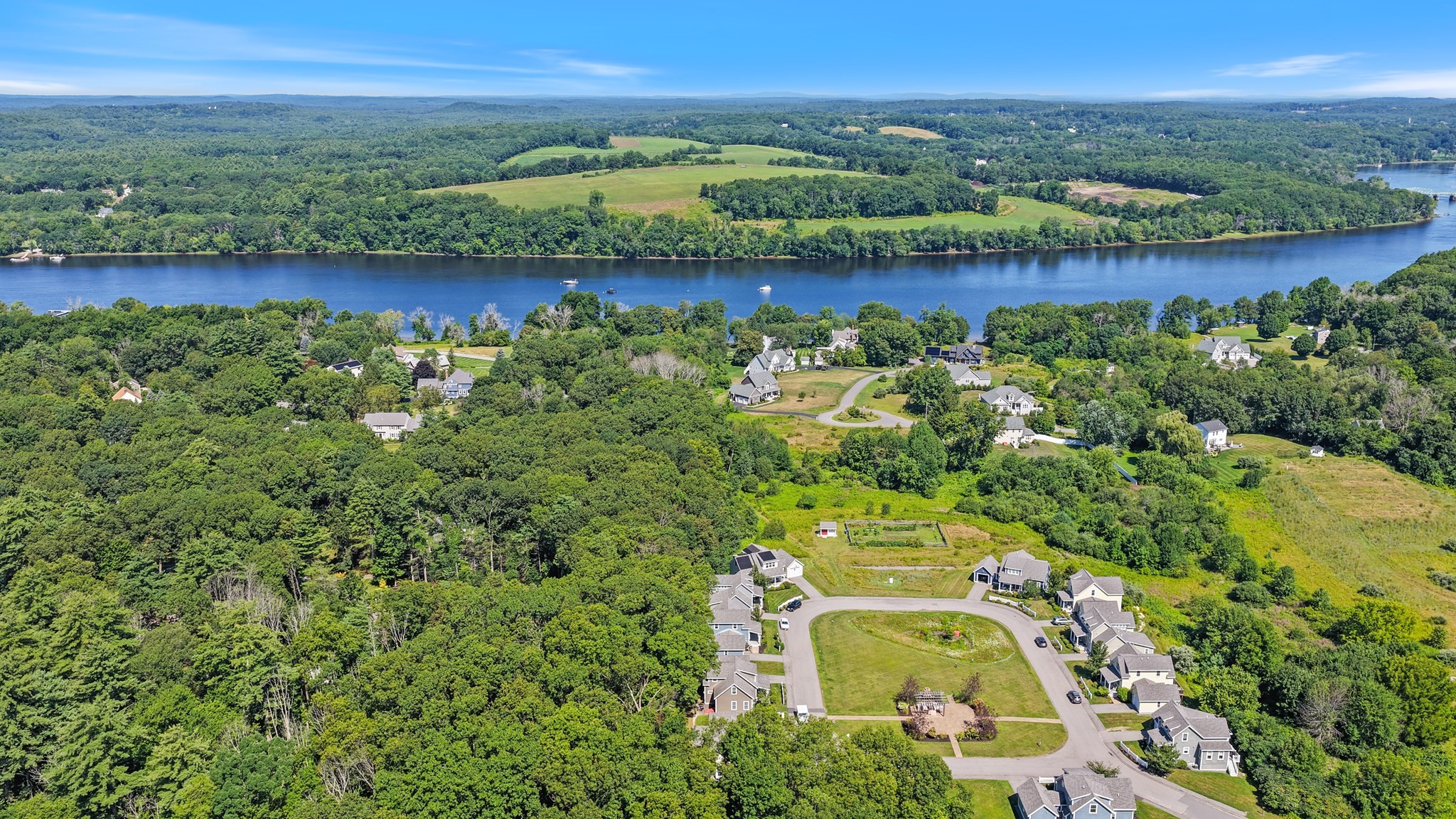 main property photo 40