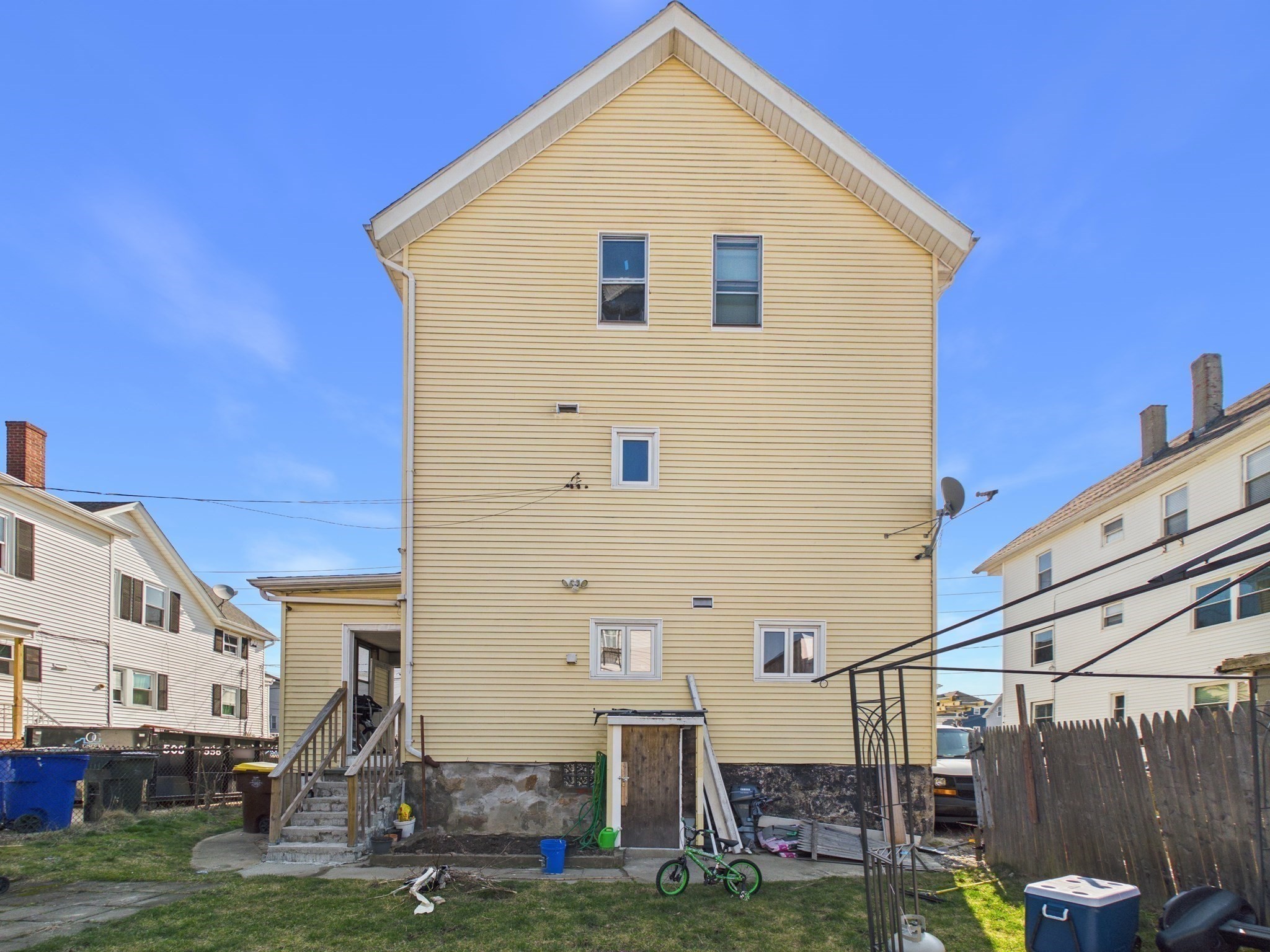 main property photo 10