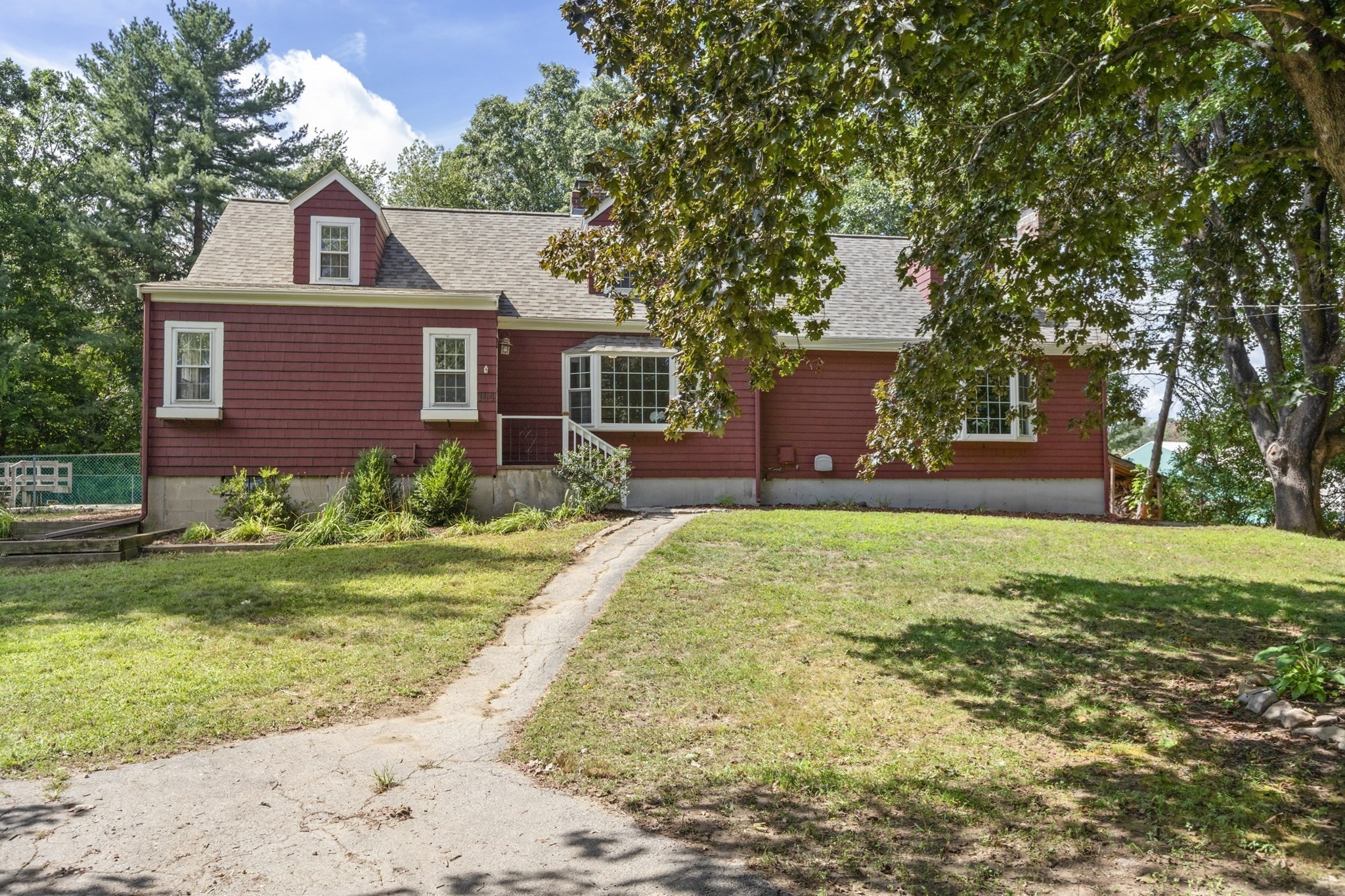 main property photo 37